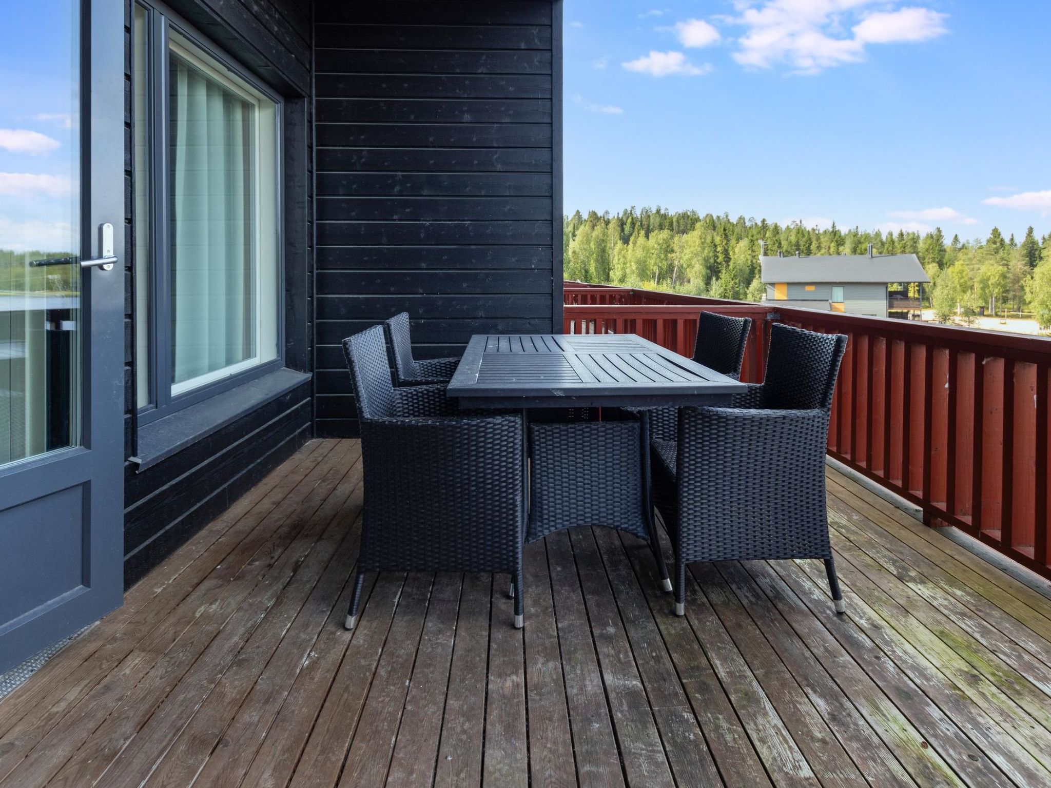 Skivillas 47 ukkohalla (a8)-Binnen