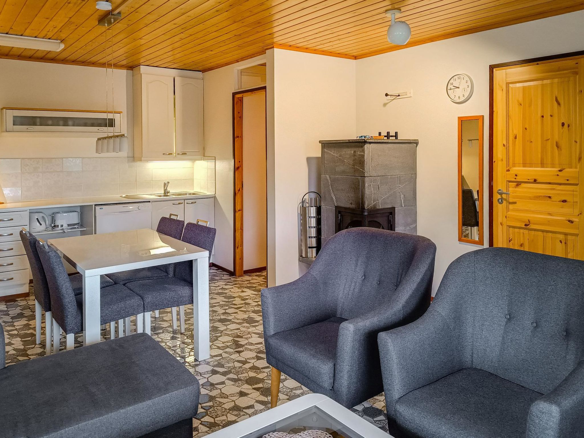 Mukalilla, paritalo sis loppusiivouksen-Inside