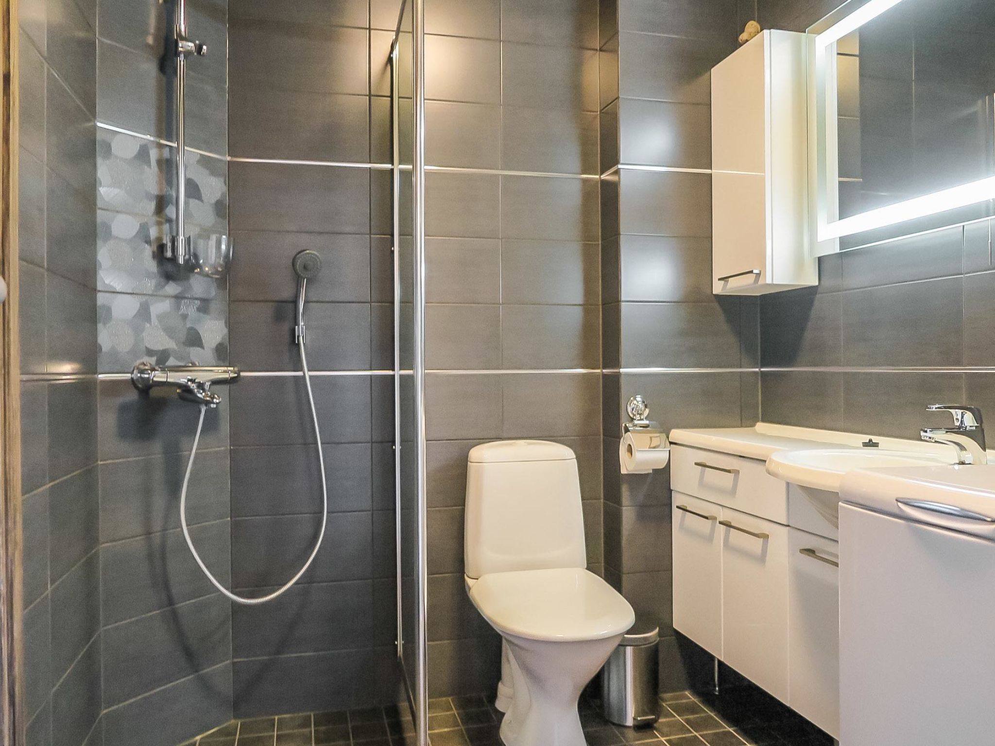 Aihki pine cottage (aikaisemmin aihki b)-Binnen