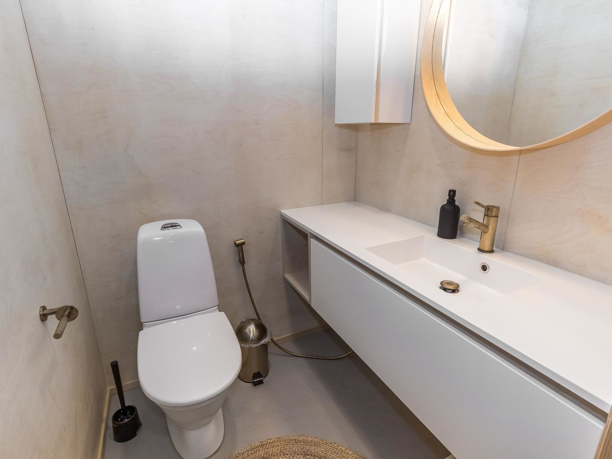 Villa plywood-Binnen