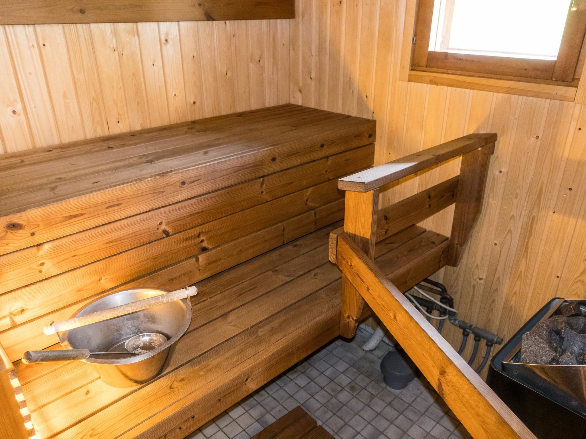 Mansikkaranta 2-Binnen