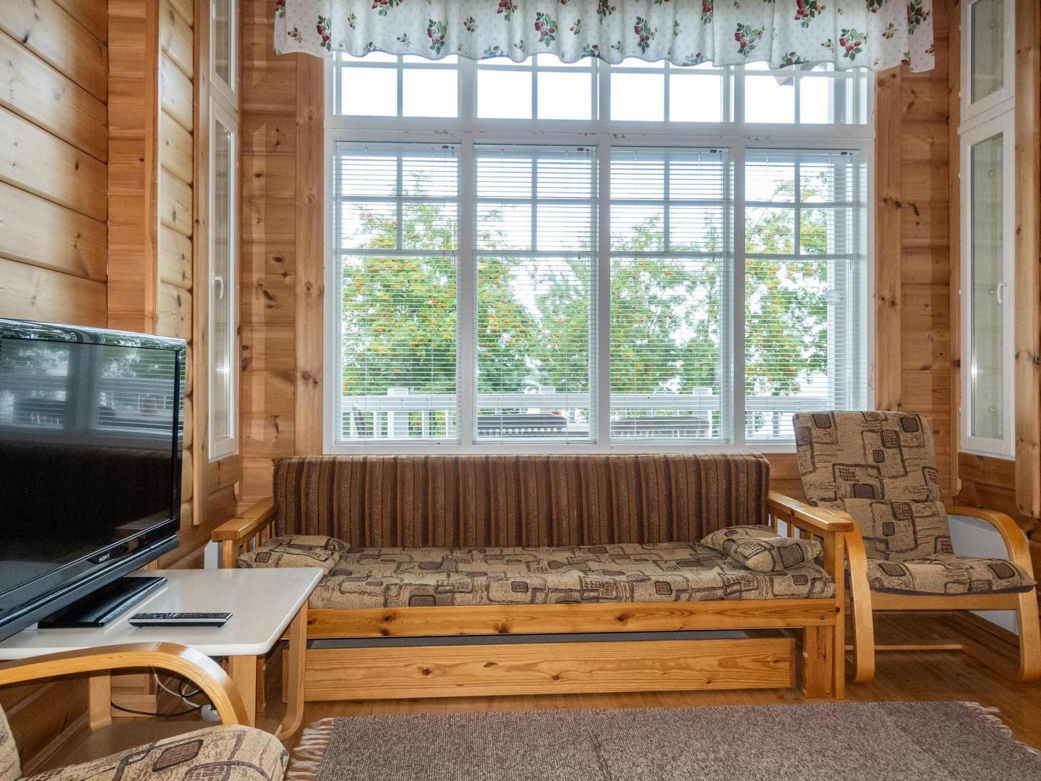 Mansikkaranta 3, osittain esteetön-Binnen