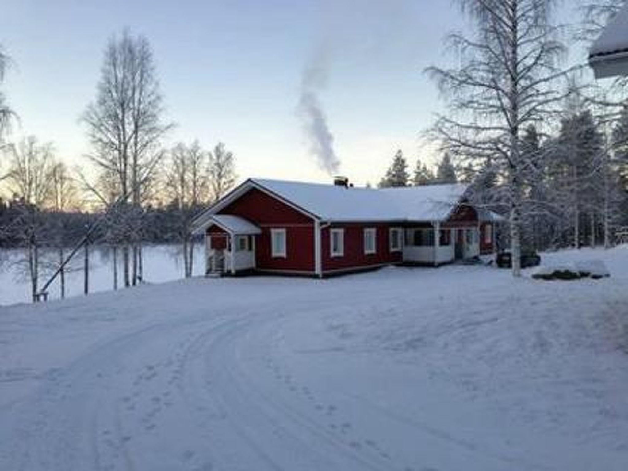 Hiiden kämppäkartano - Binnen