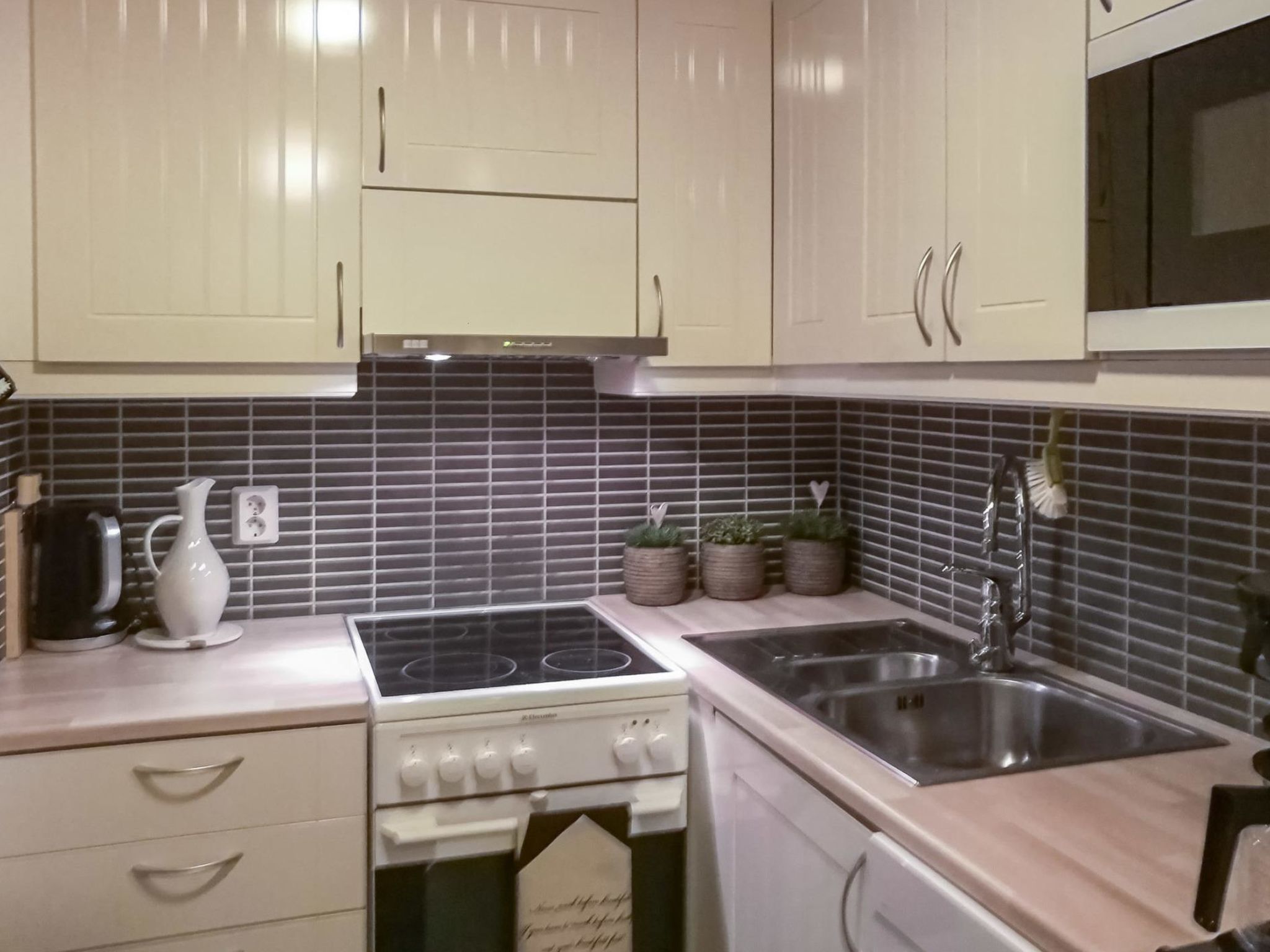 Vuokatinportti b 9-Binnen