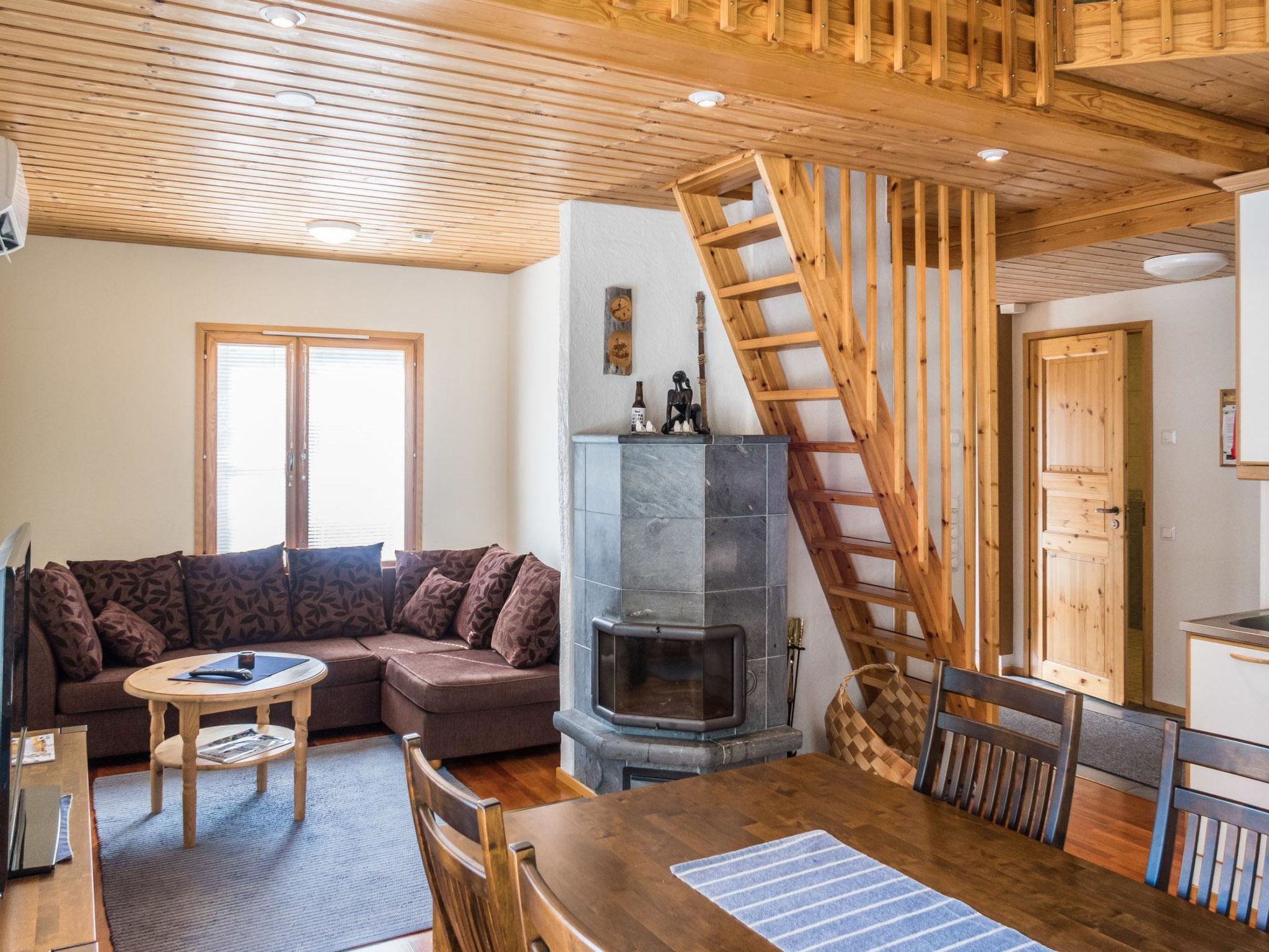 Latukatti 5 c-Binnen