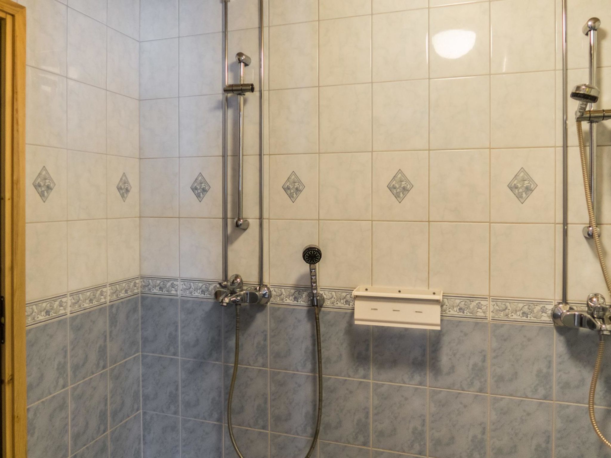 Latukatti 5 c-Binnen