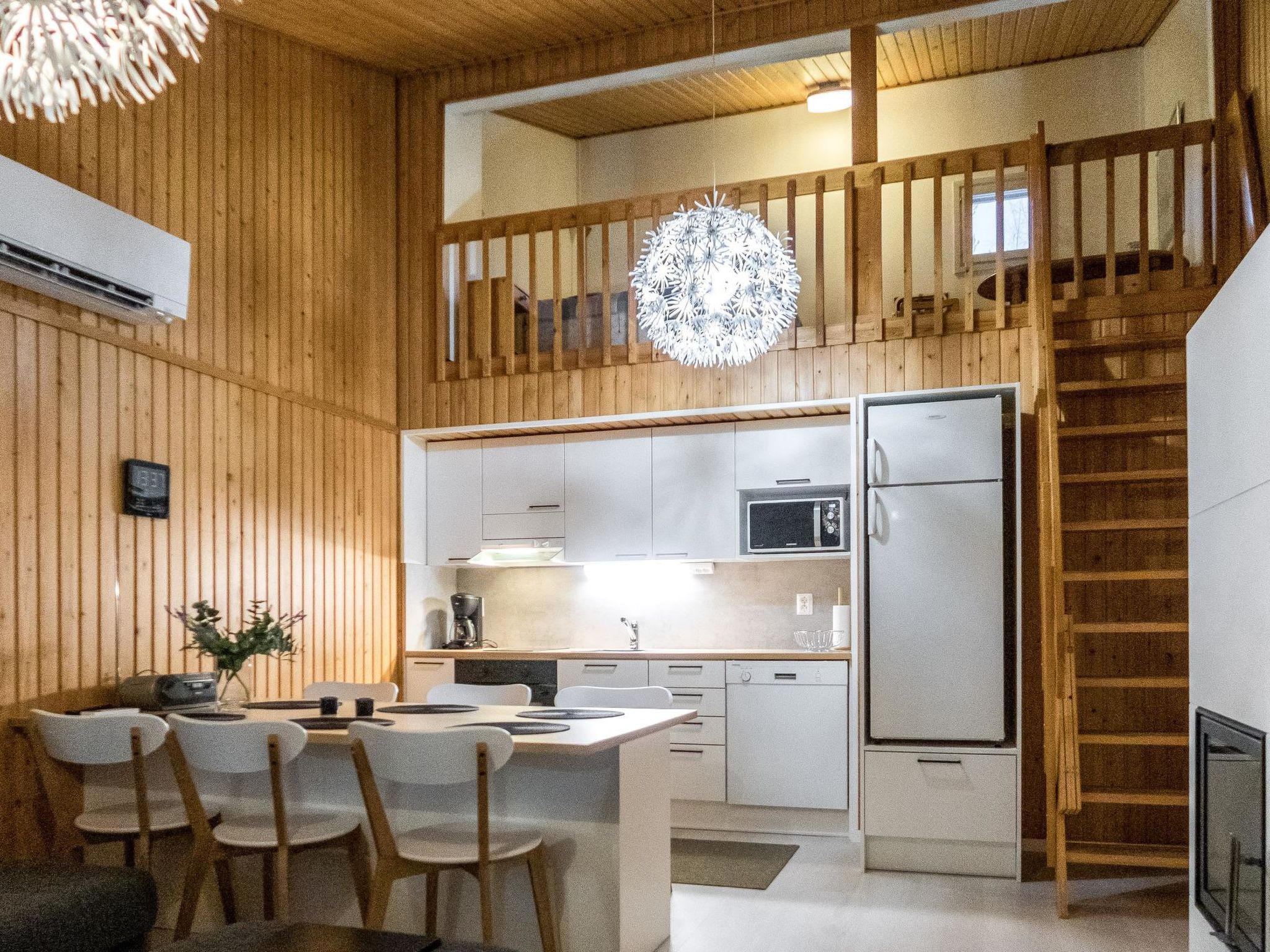 Lomakatti 10b-Binnen