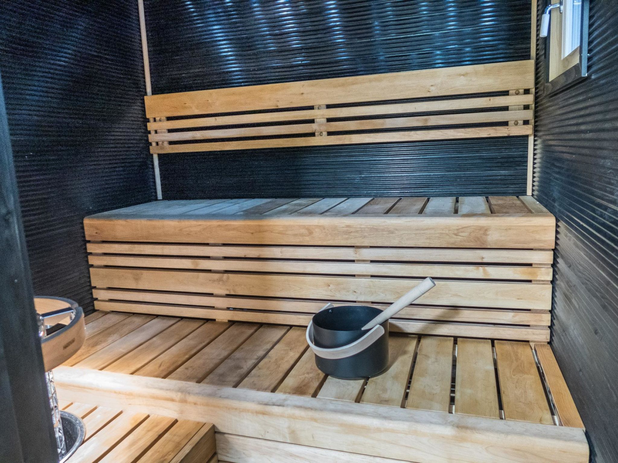 Kivilahti vuokatti-Binnen