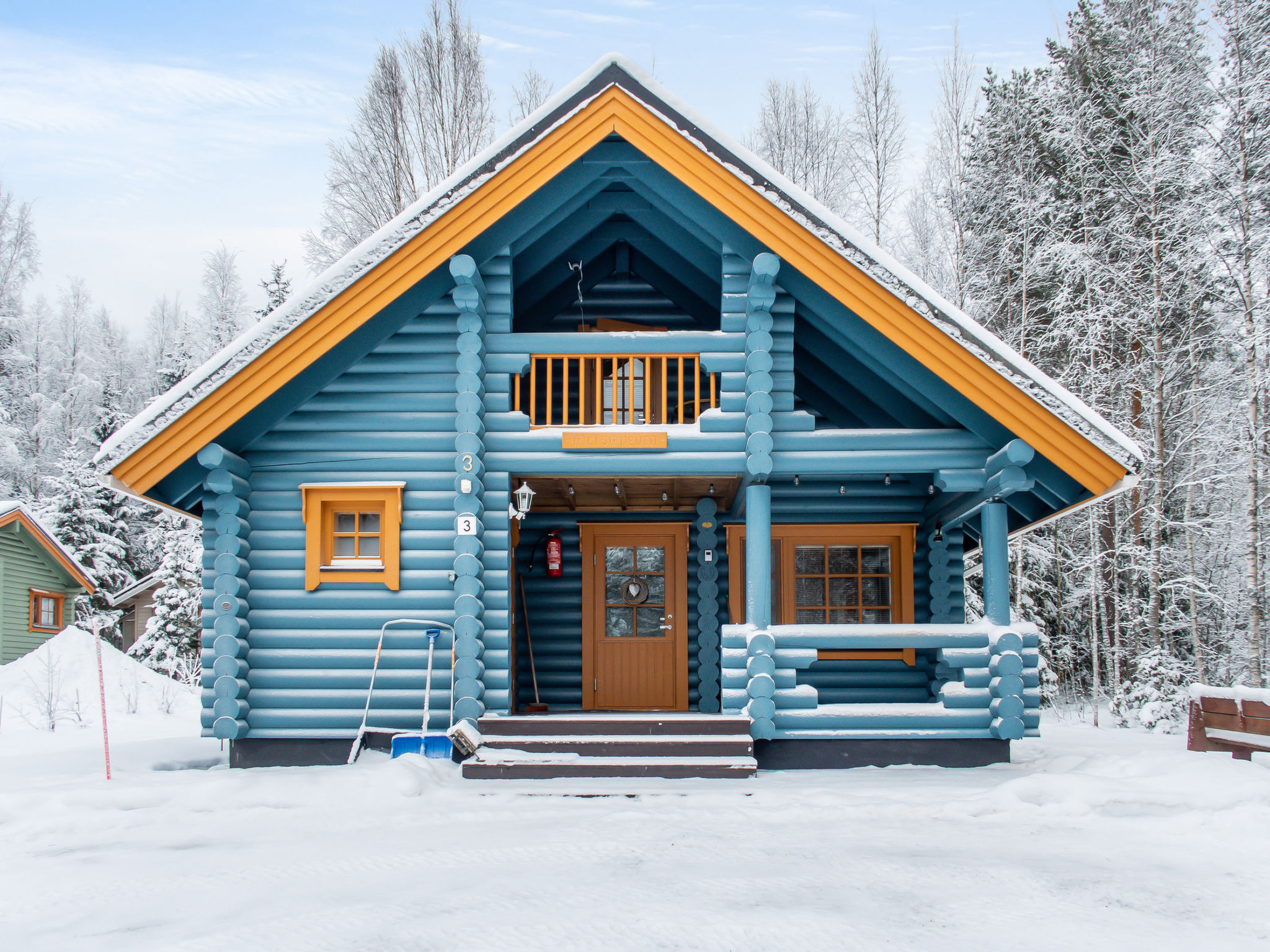 Linnanhelmi (ent. metsäpeura)