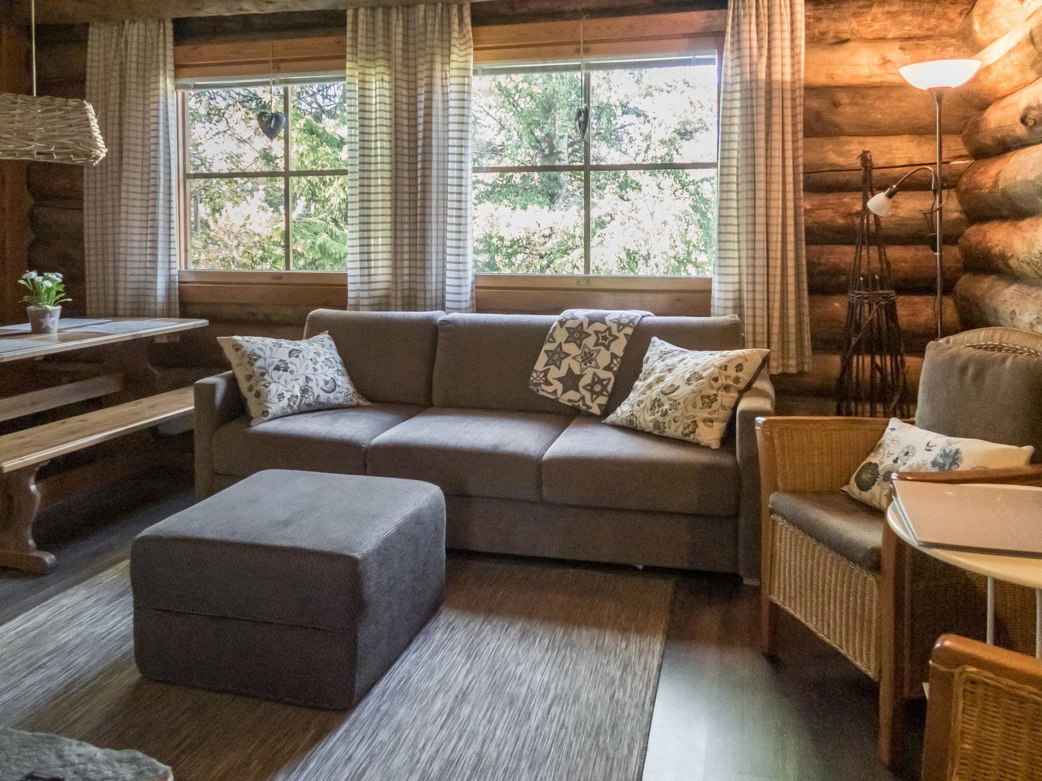 Vuokatinportti a4-Inside