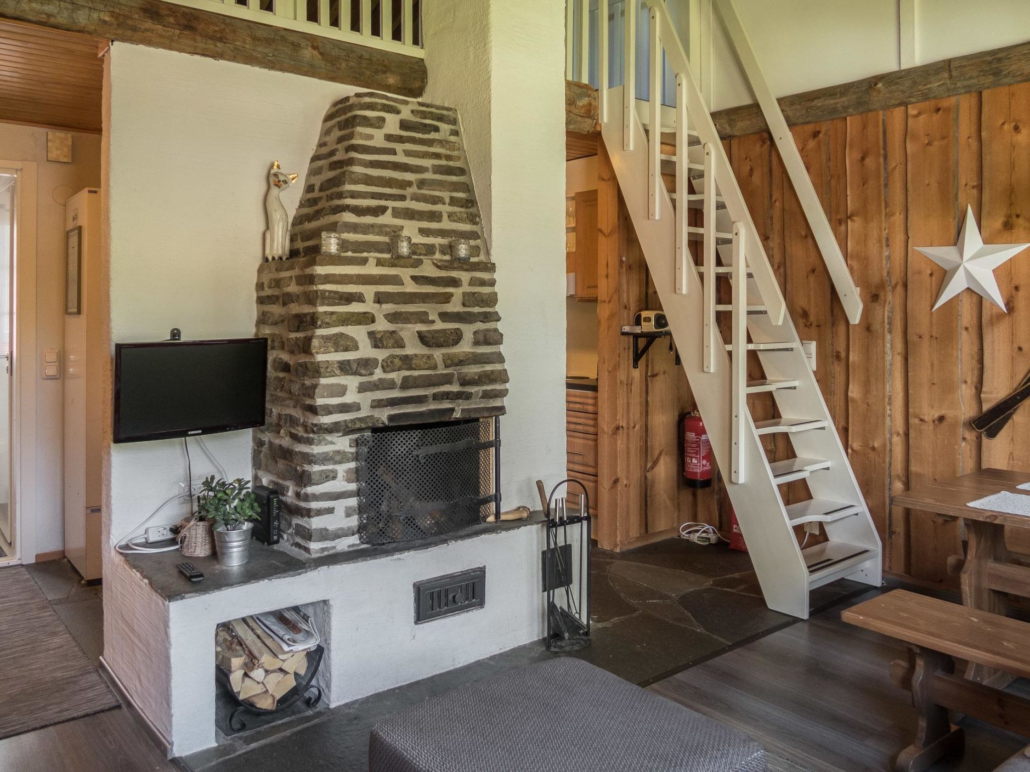 Vuokatinportti a4-Inside