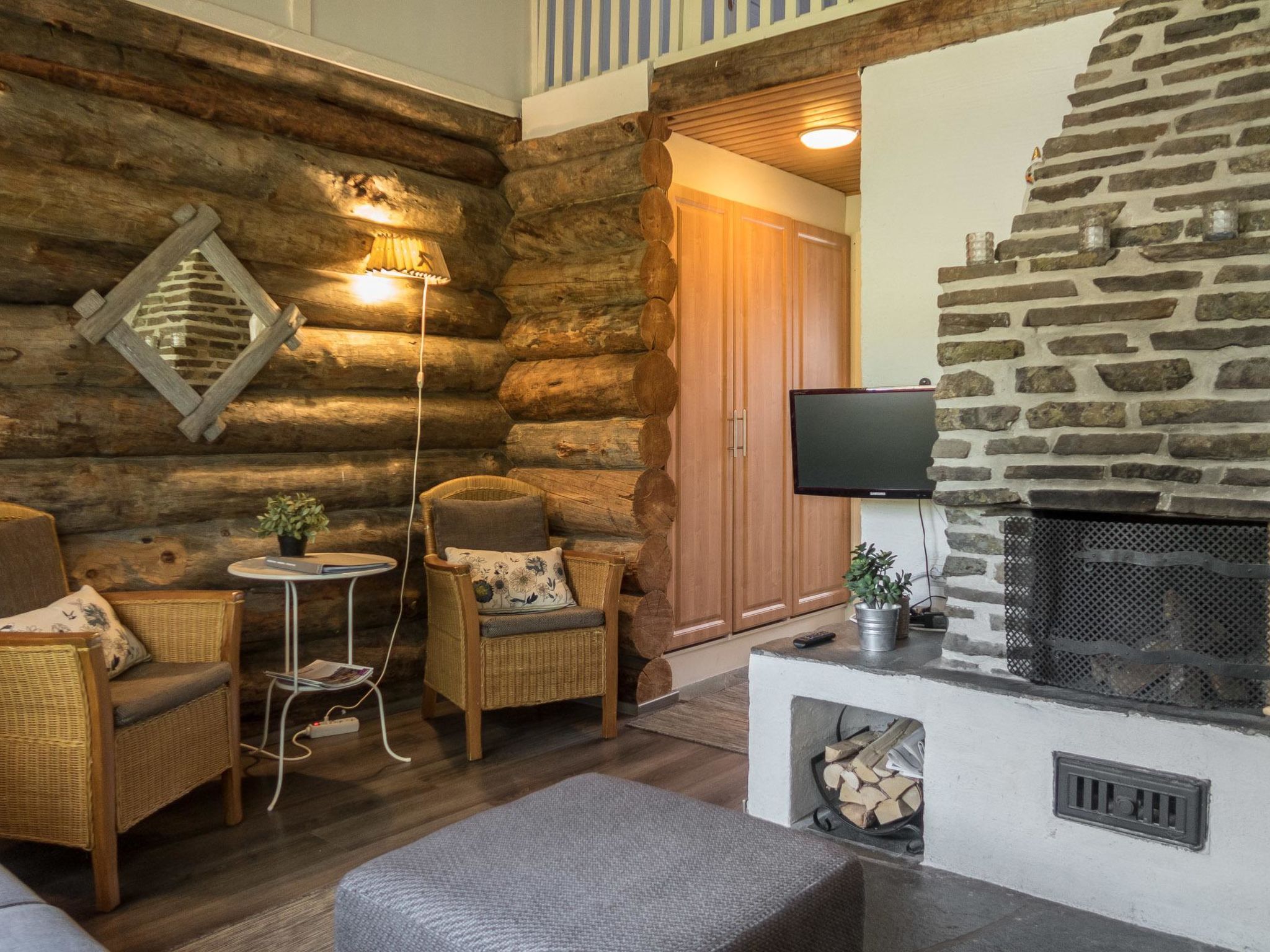 Vuokatinportti a4-Inside