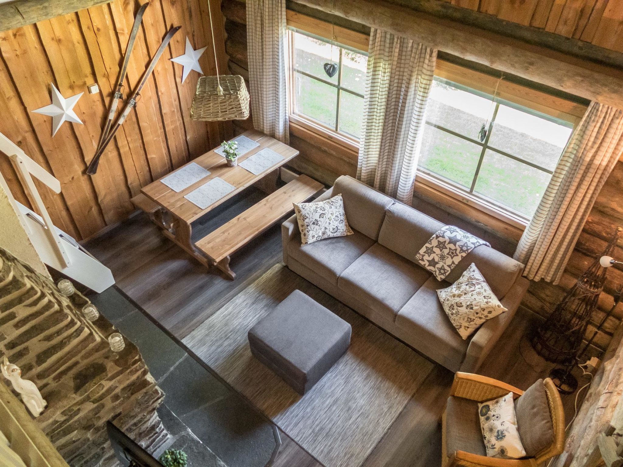 Vuokatinportti a4-Inside