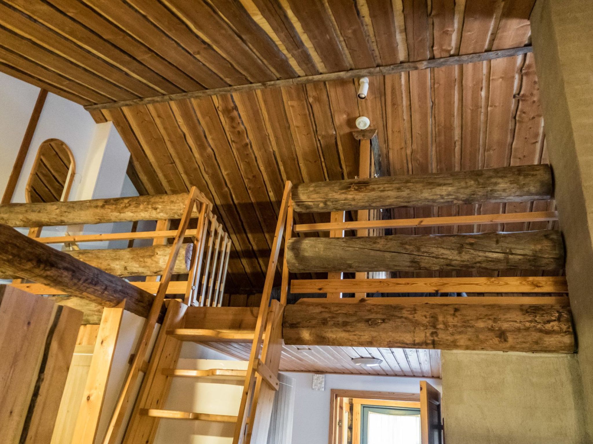 Vuokatinportti a7 susiportti-Inside