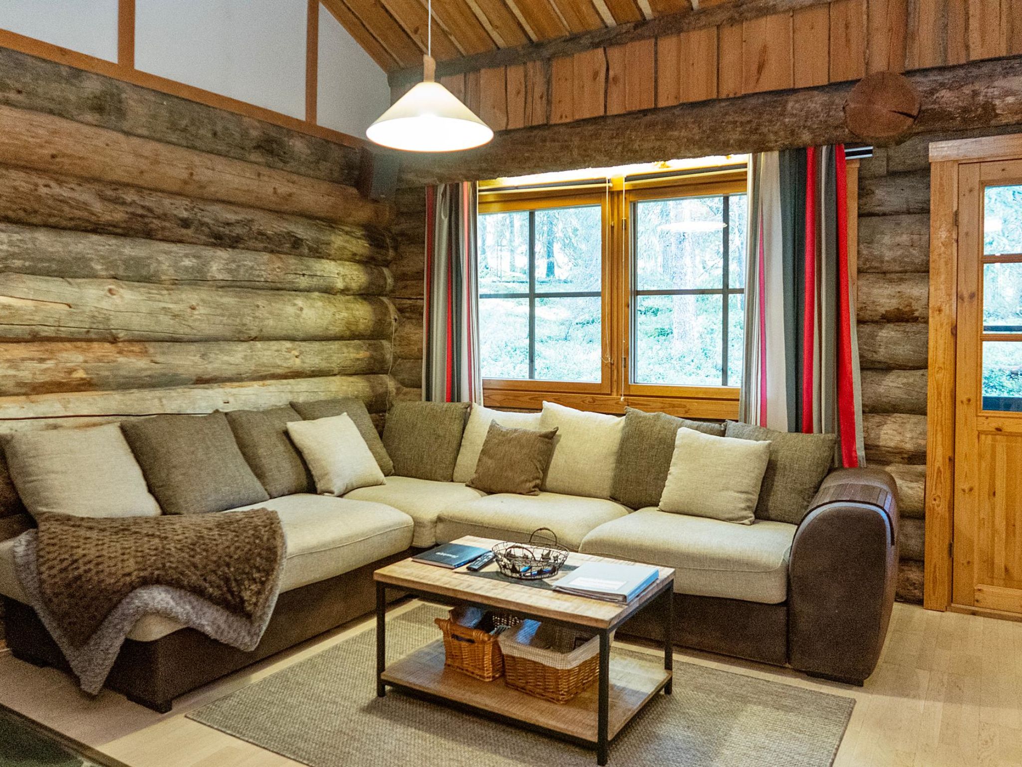 Vuokatinportti a 9-Inside