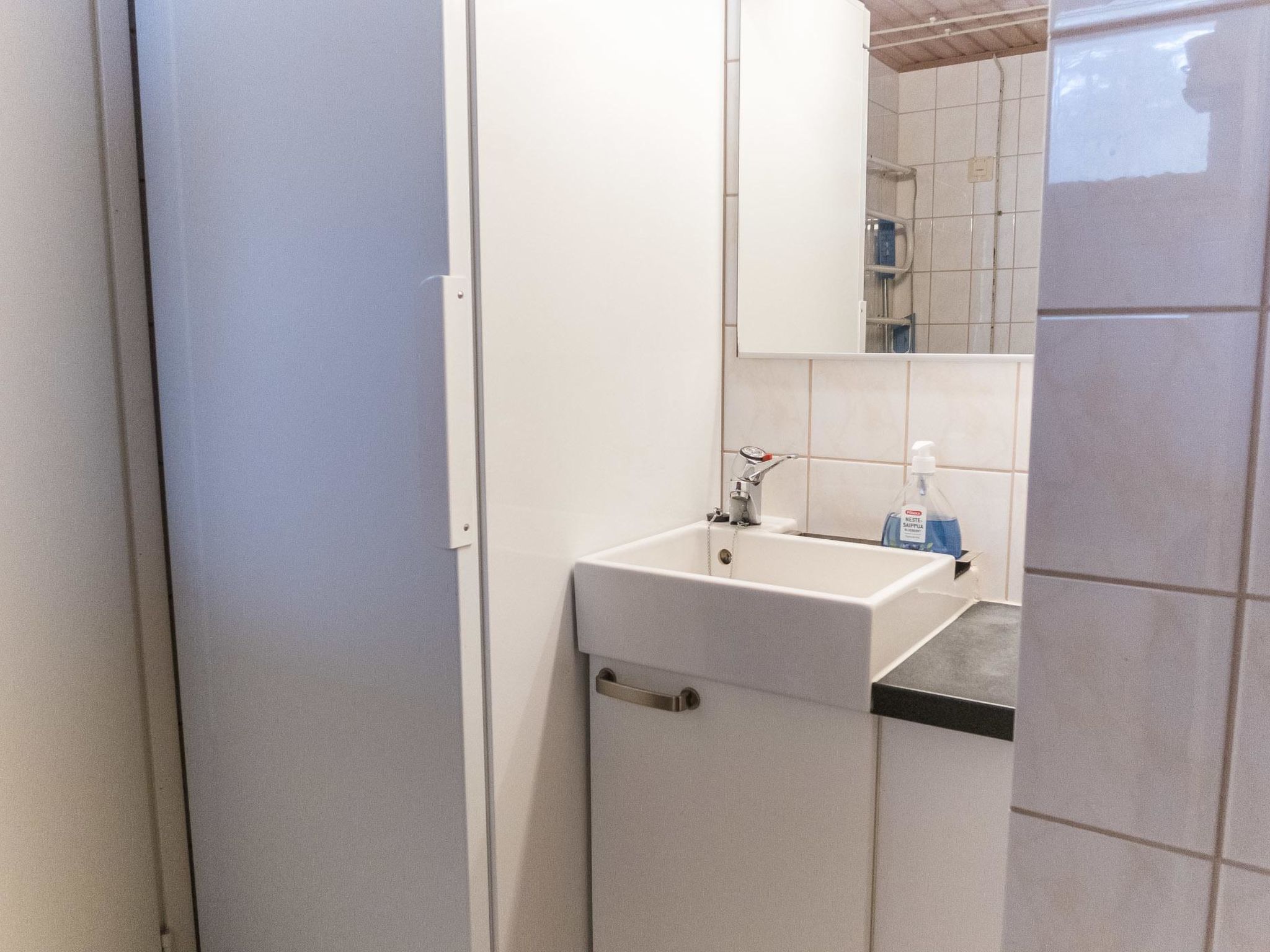 Lomakatti 7 b-Binnen