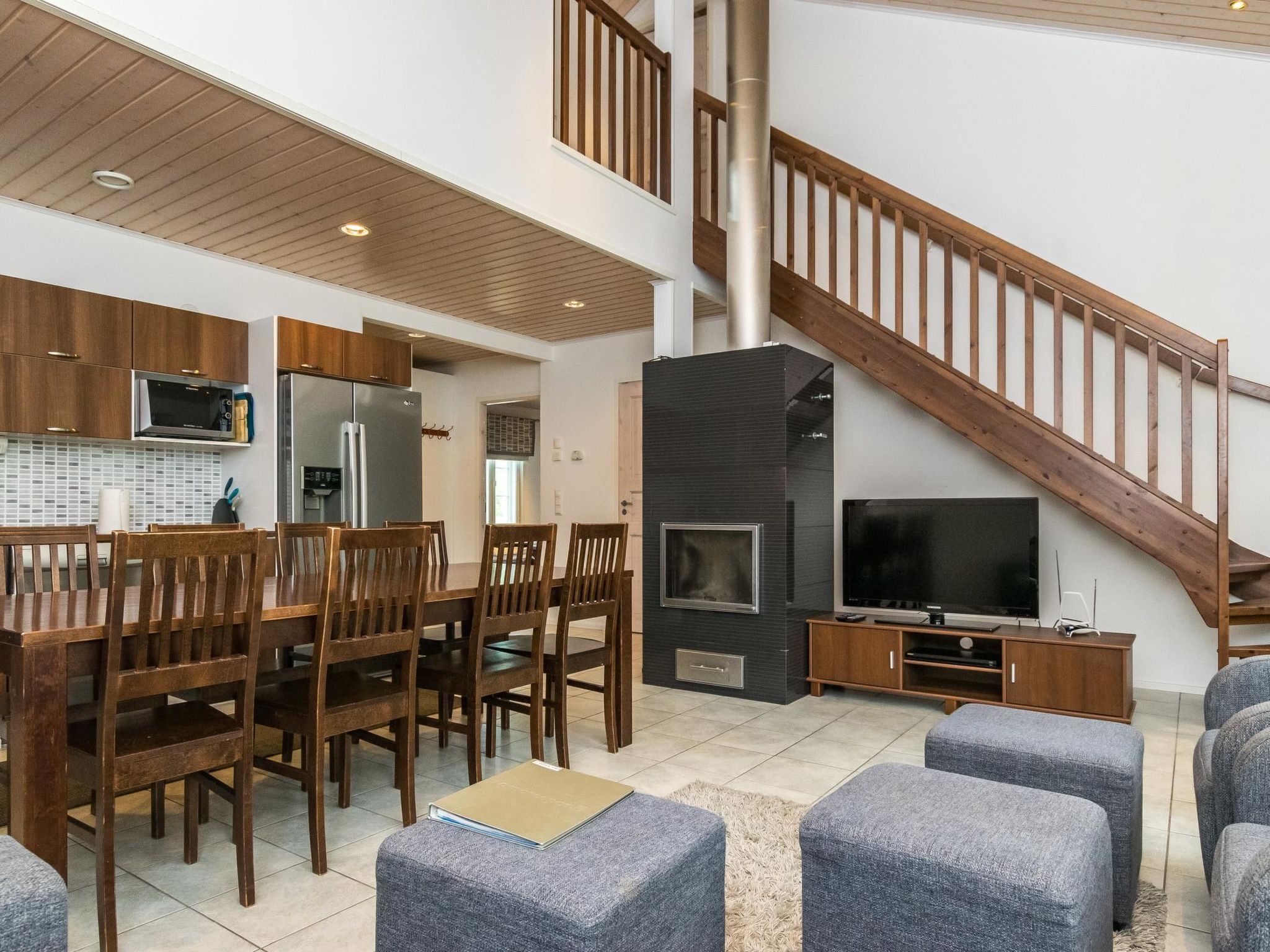 4 seasons hymy a-Binnen