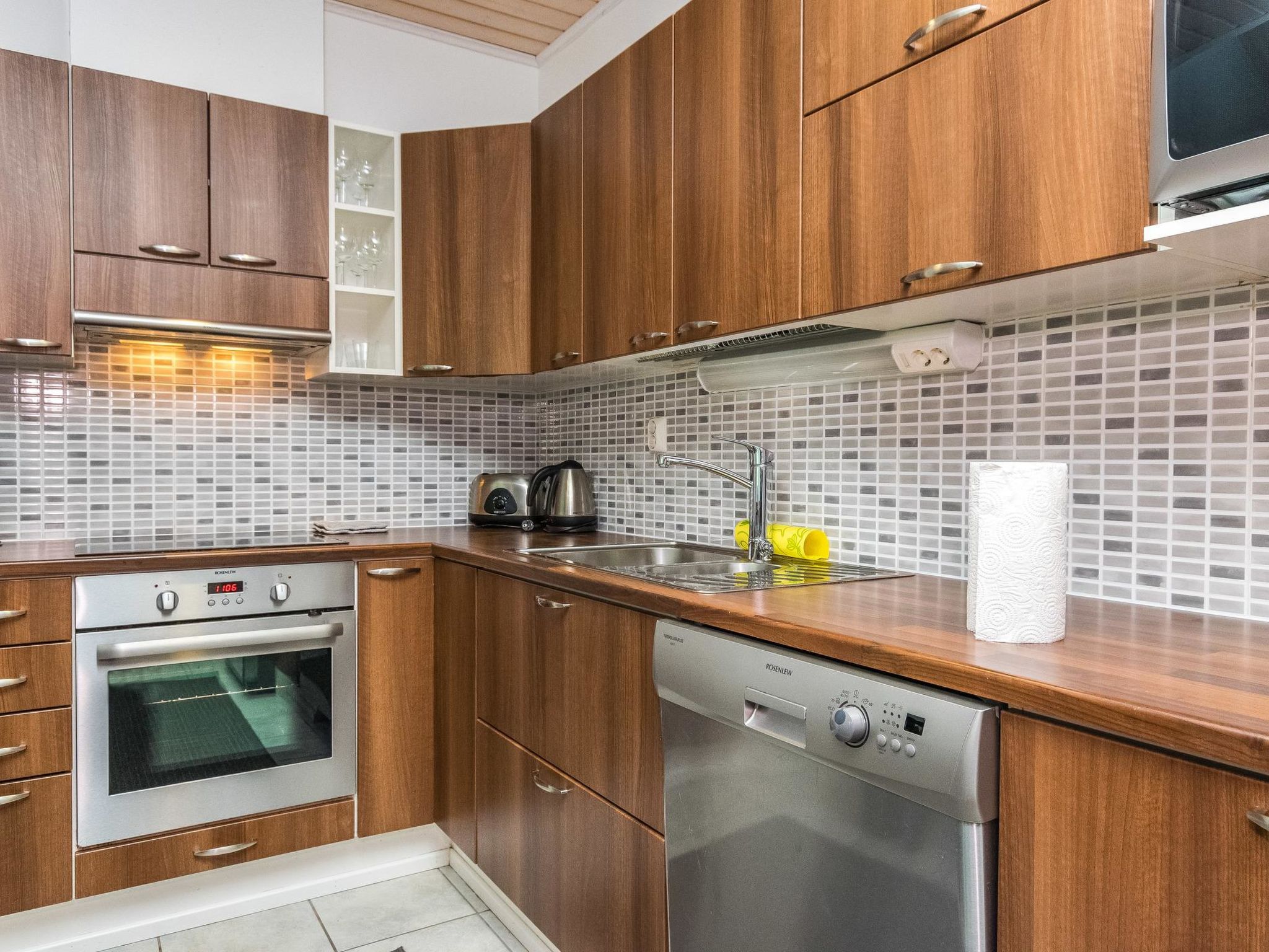 4 seasons hymy a-Binnen