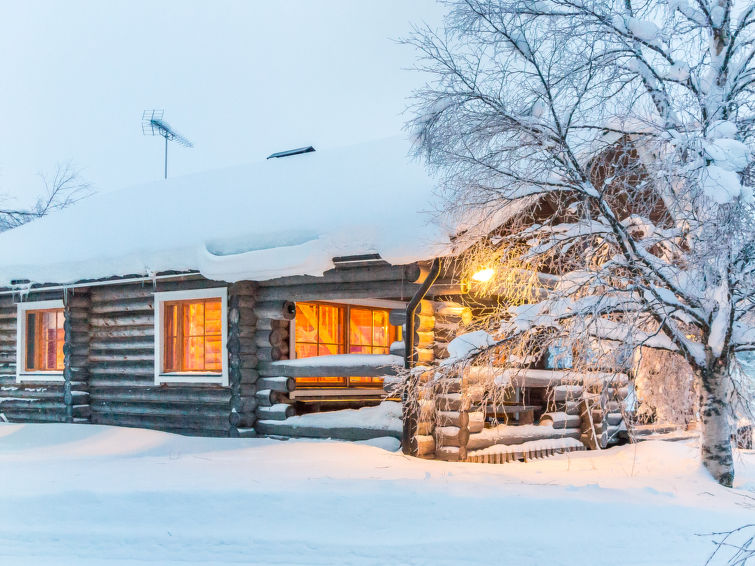 Aan het meer: sfeervol vakantiehuis Keskiniemi in Taivalkoski in Taivalkoski
