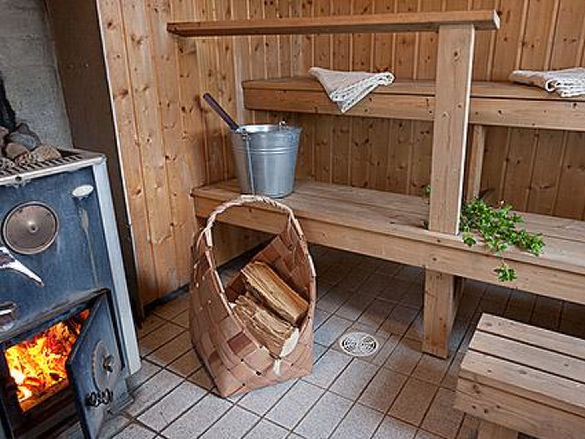 Peltotupa - Drinnen