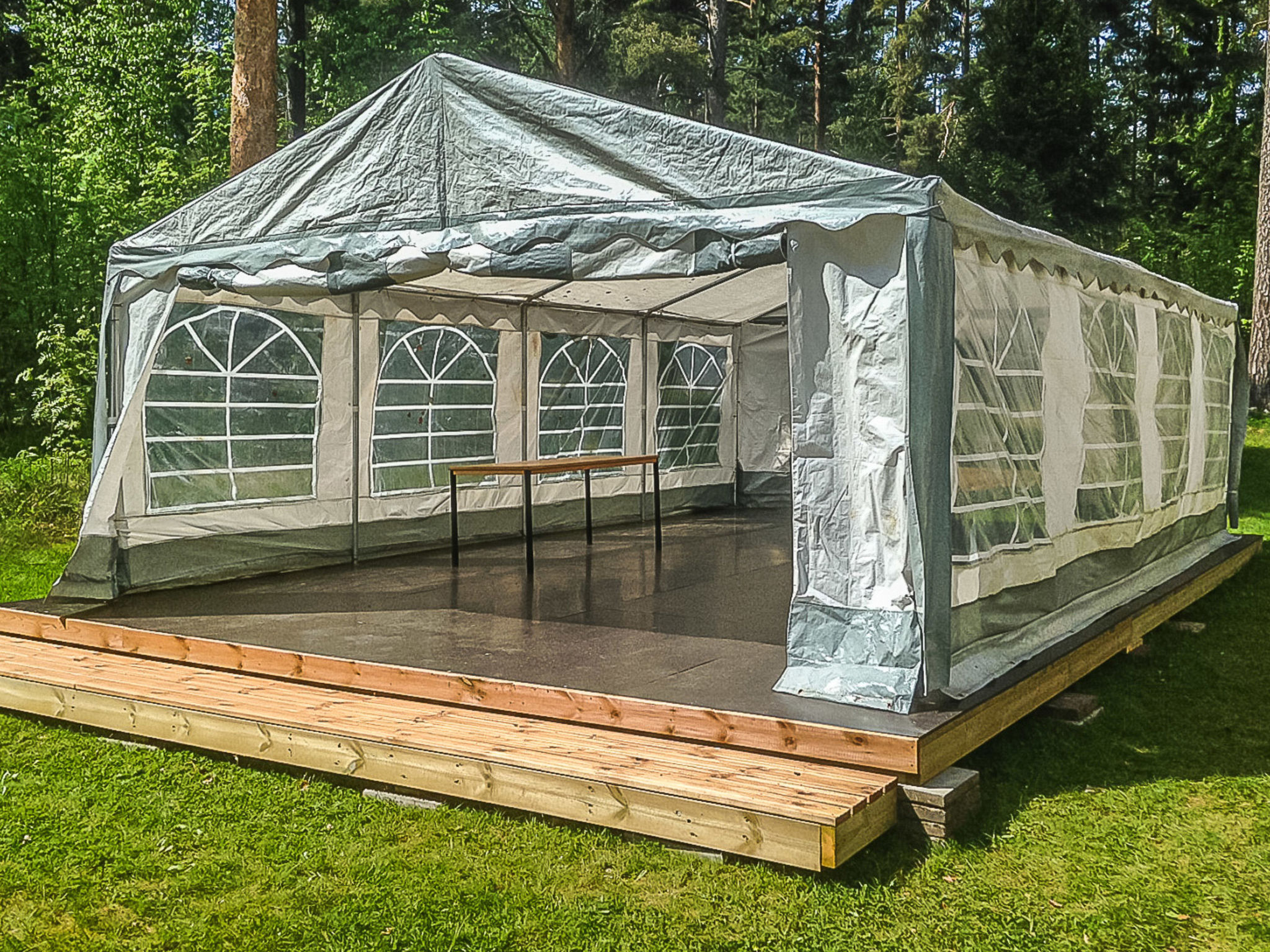 Päätalo, mökkilomat ja perhejuhlat - Inside