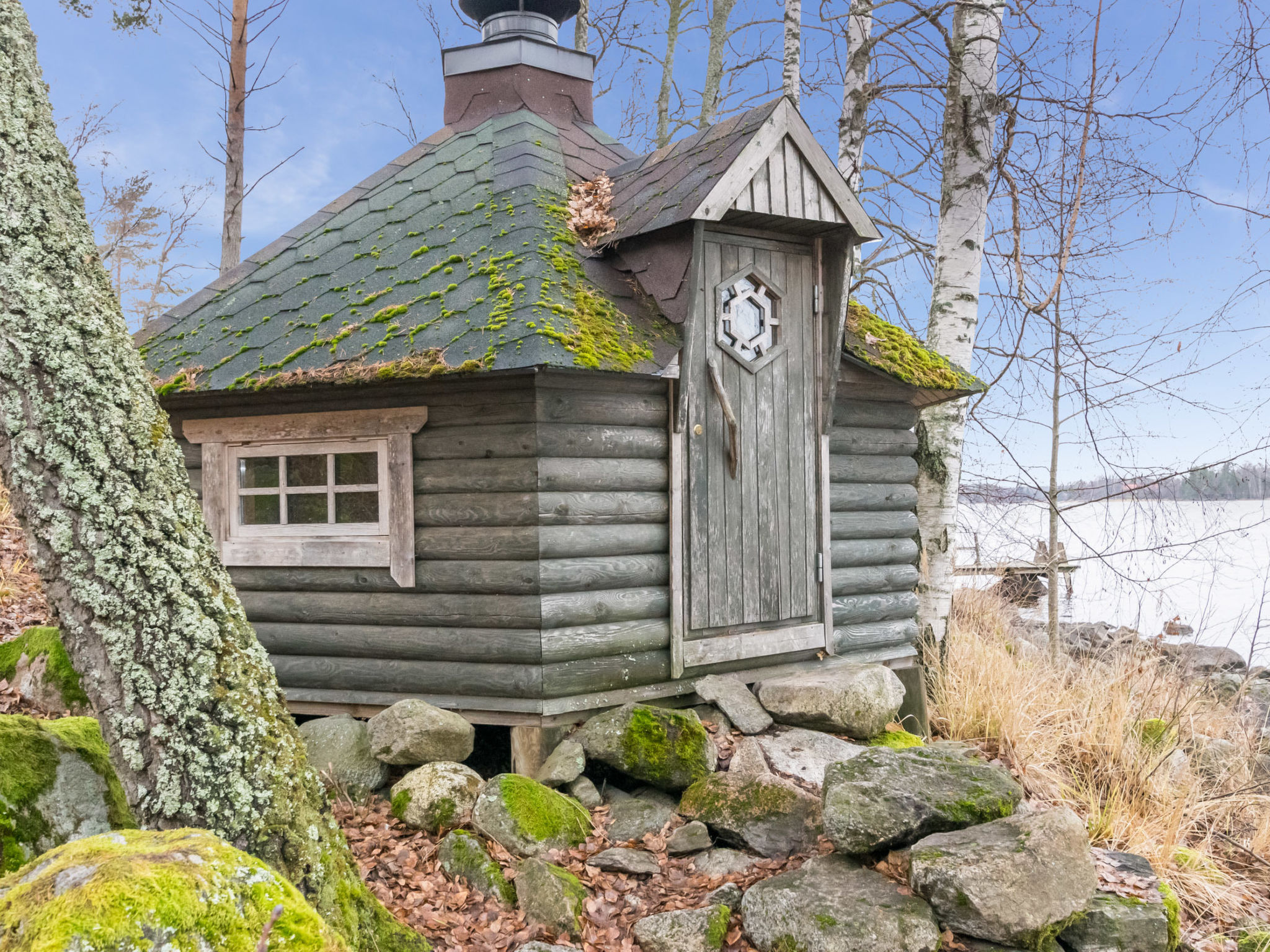 Lakka - Binnen