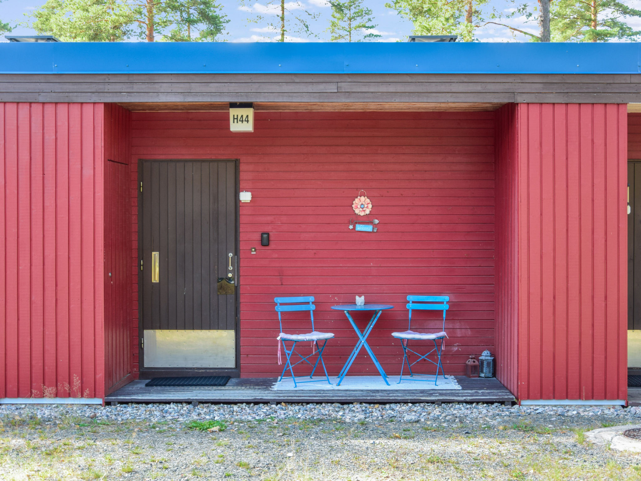 Joutiainen h 44 — Inside other (3 of 50)
