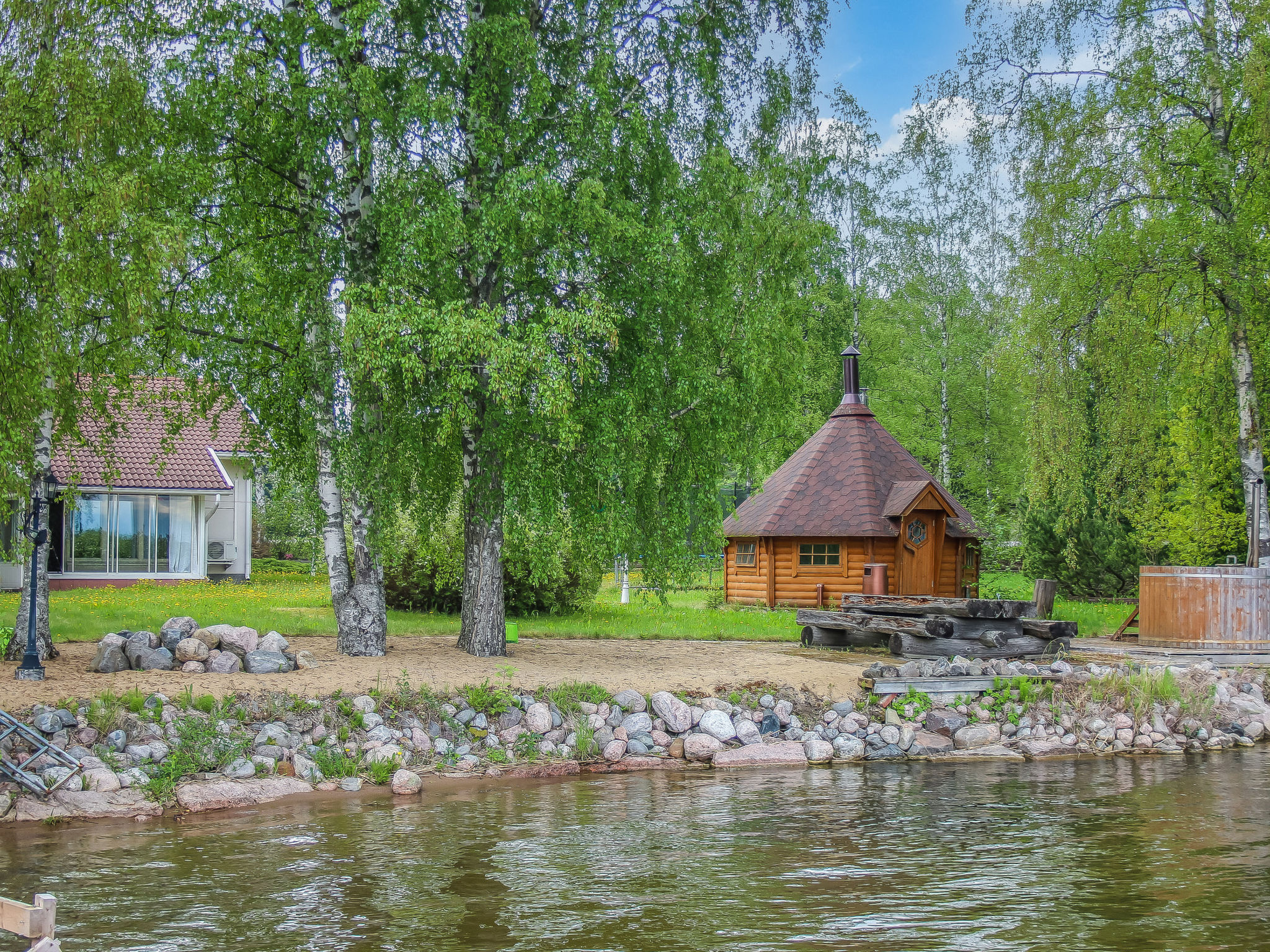 Lake suite