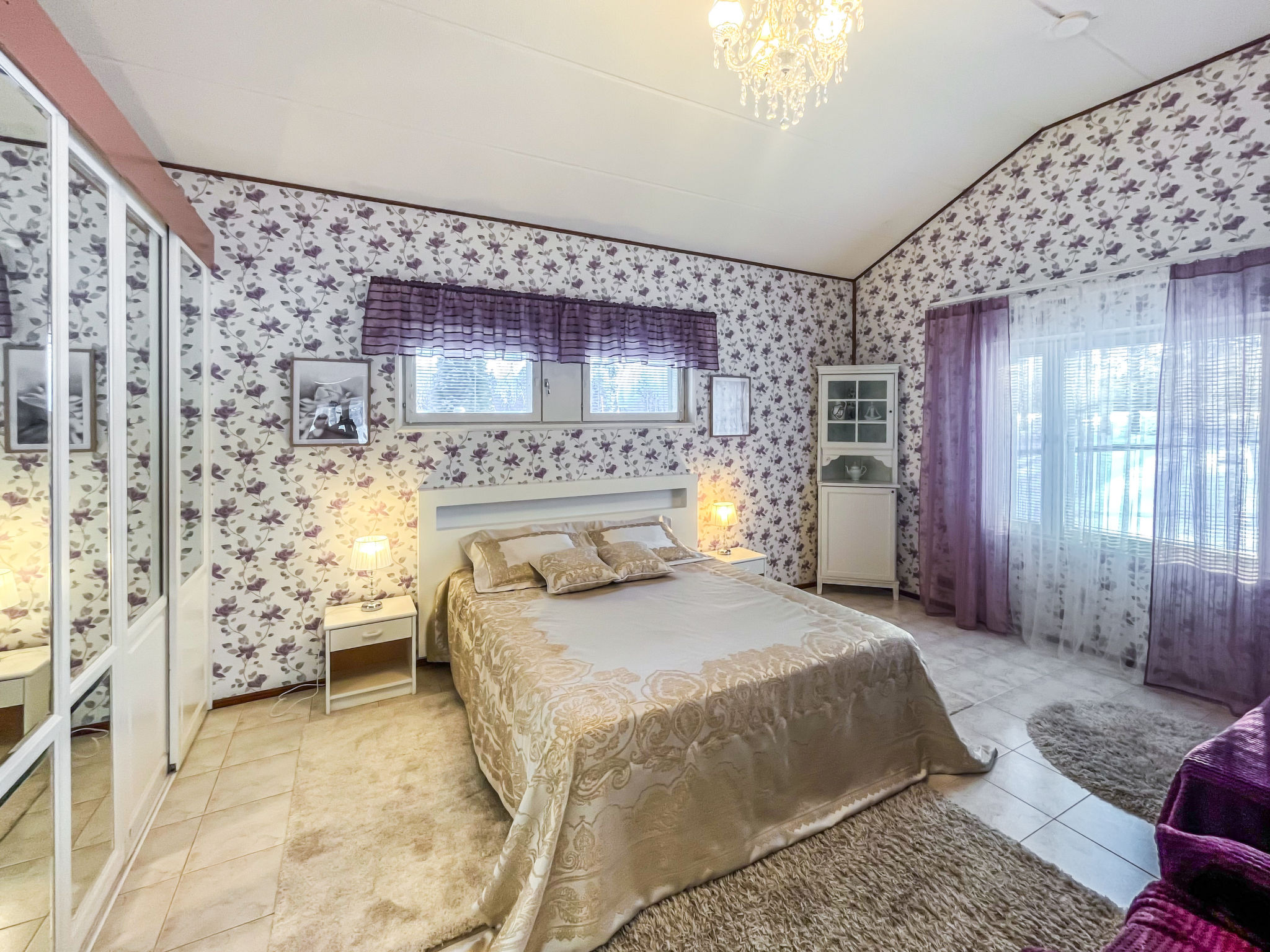 Lake suite