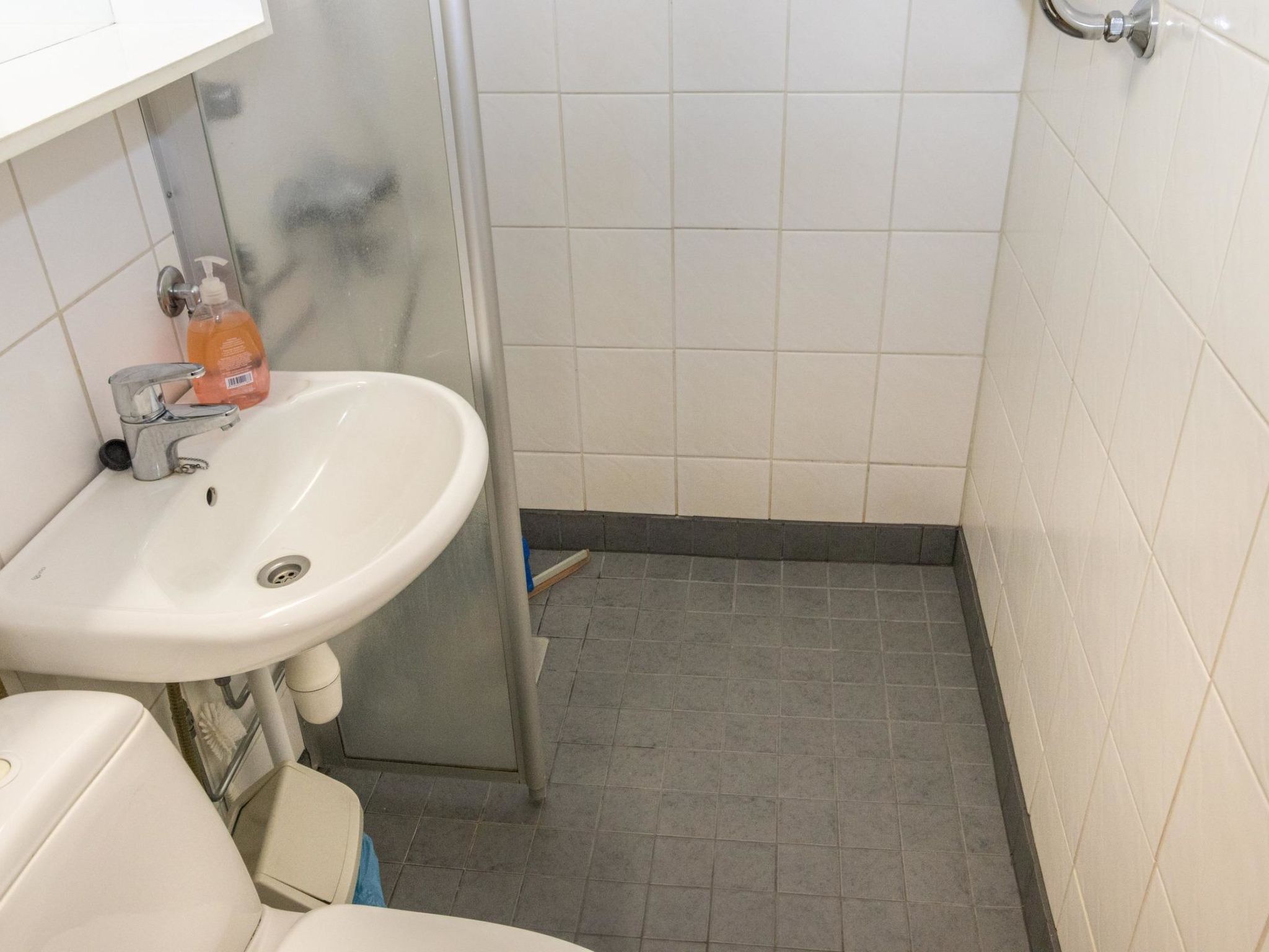 Kylpylä-hotelli, huone 448-Binnen