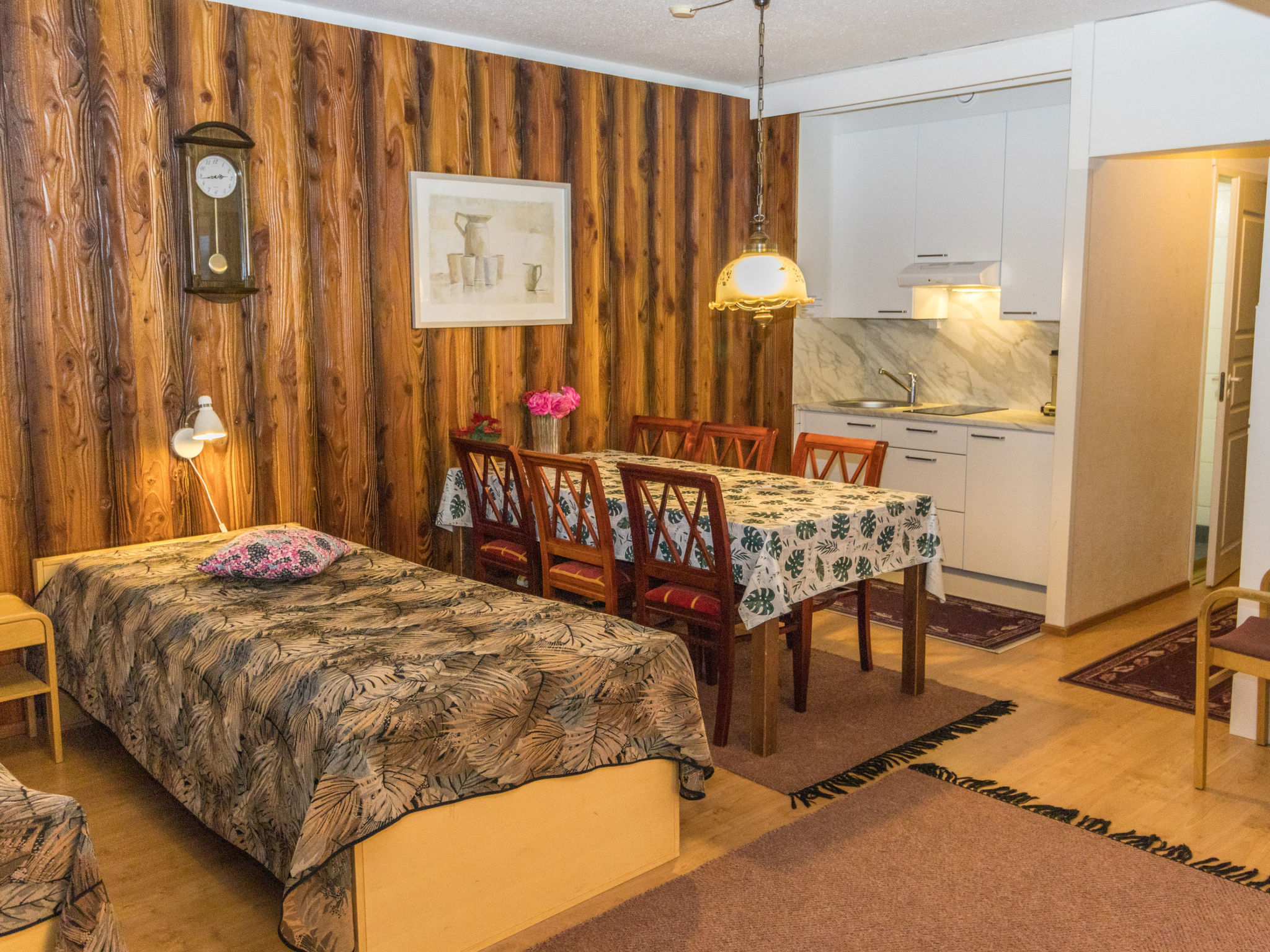 Kylpylä-hotelli, huone 448