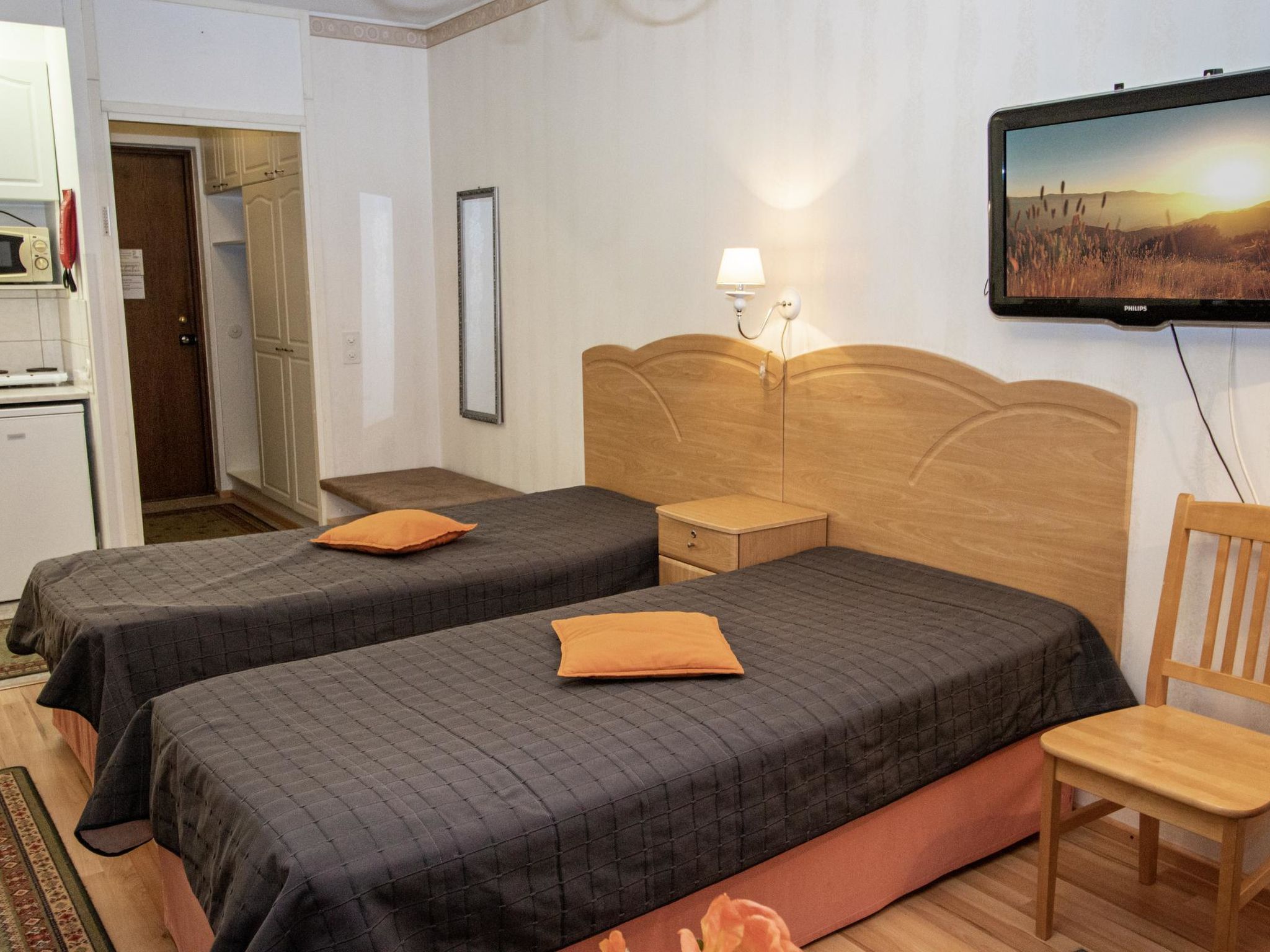 Kylpylä-hotelli, huone 145-Binnen