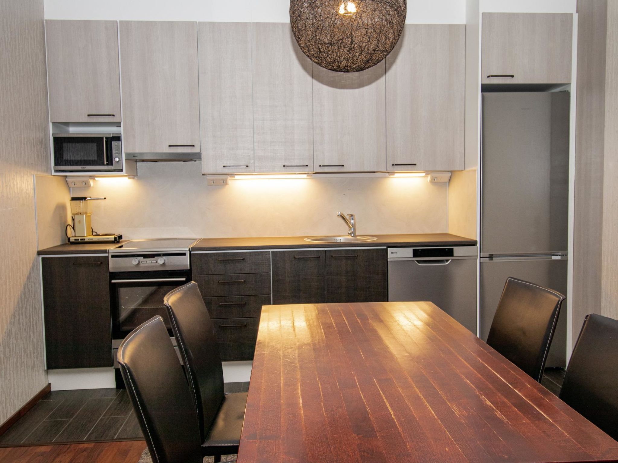 Kylpylä-hotelli, kekkosen sviitti, huone-Binnen