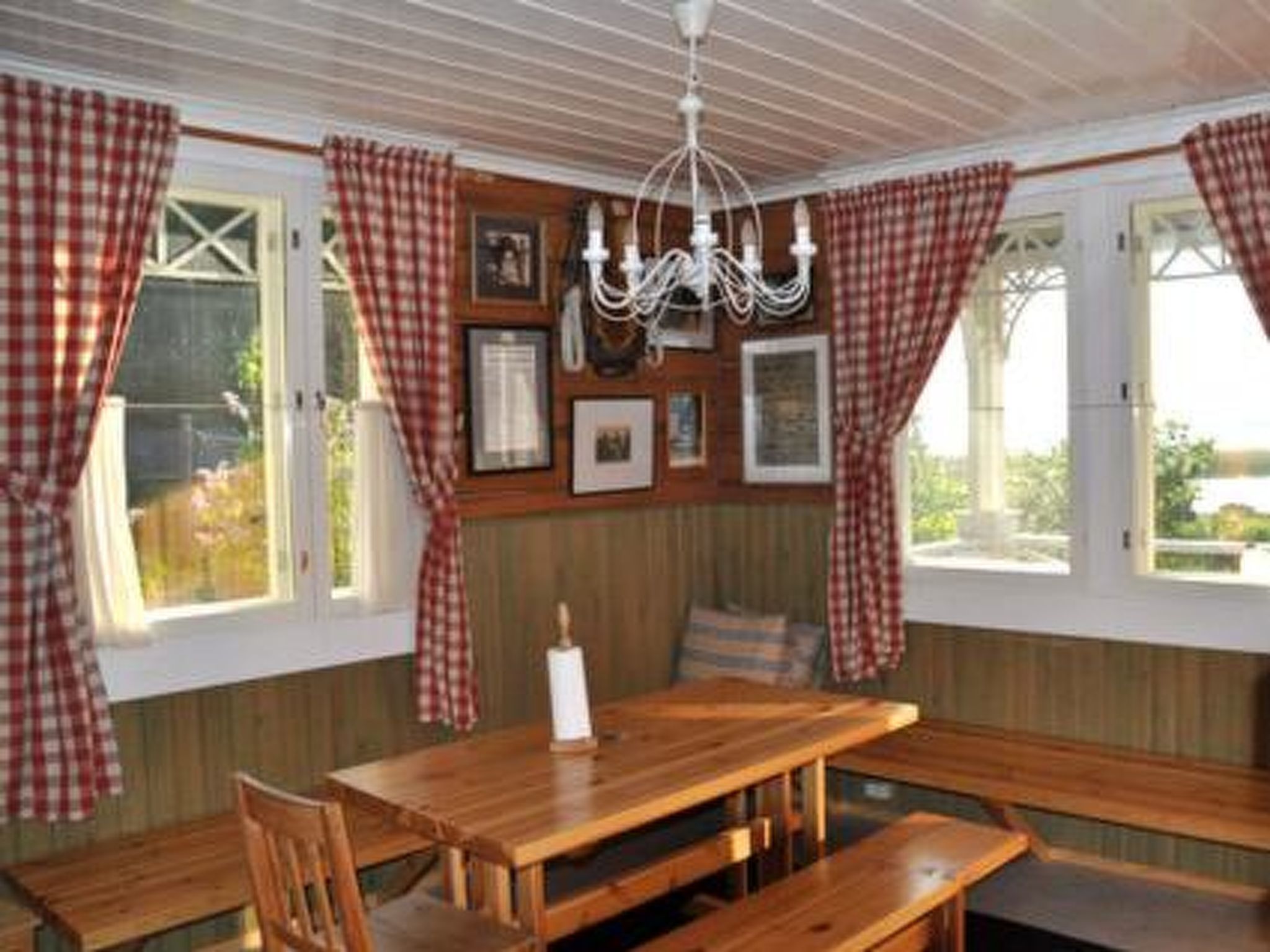 Villa vuorikotka-Binnen