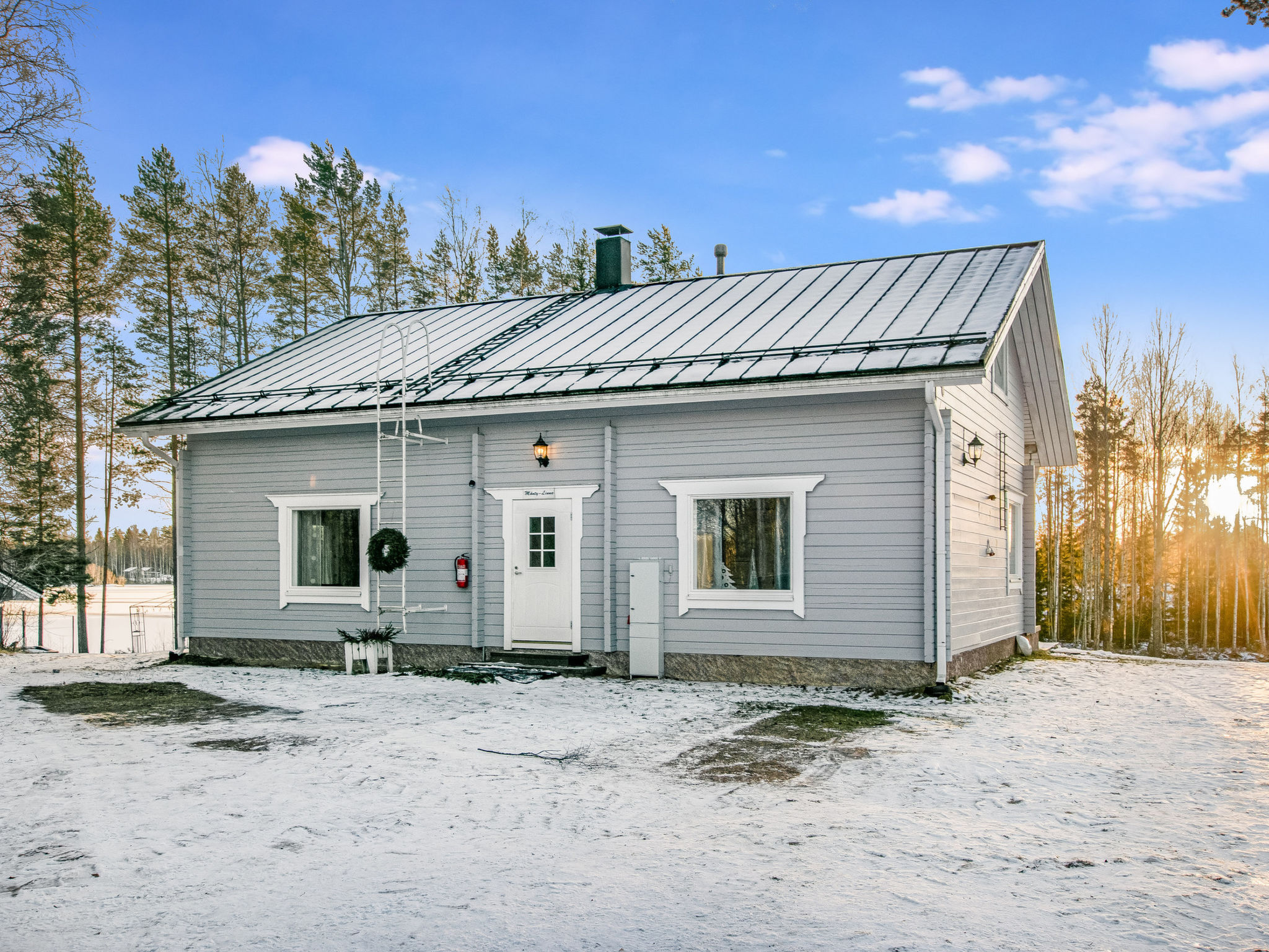 Mänty-linna - Binnen