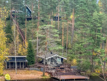 Villa Loisto: Luxe Finse cottage aan het meer met sauna's en barbecuehut - thumbnail 1