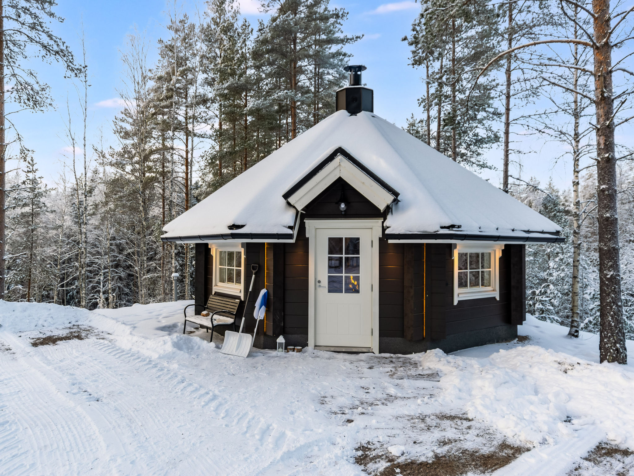Villa Loisto: Luxe Finse cottage aan het meer met sauna's en barbecuehut - foto 17