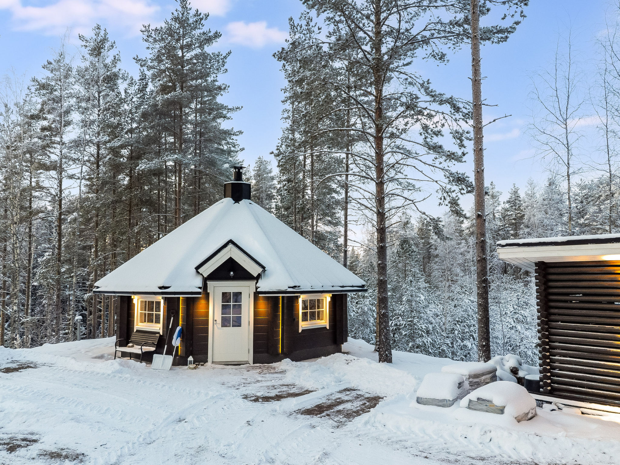 Villa Loisto: Luxe Finse cottage aan het meer met sauna's en barbecuehut - foto 18