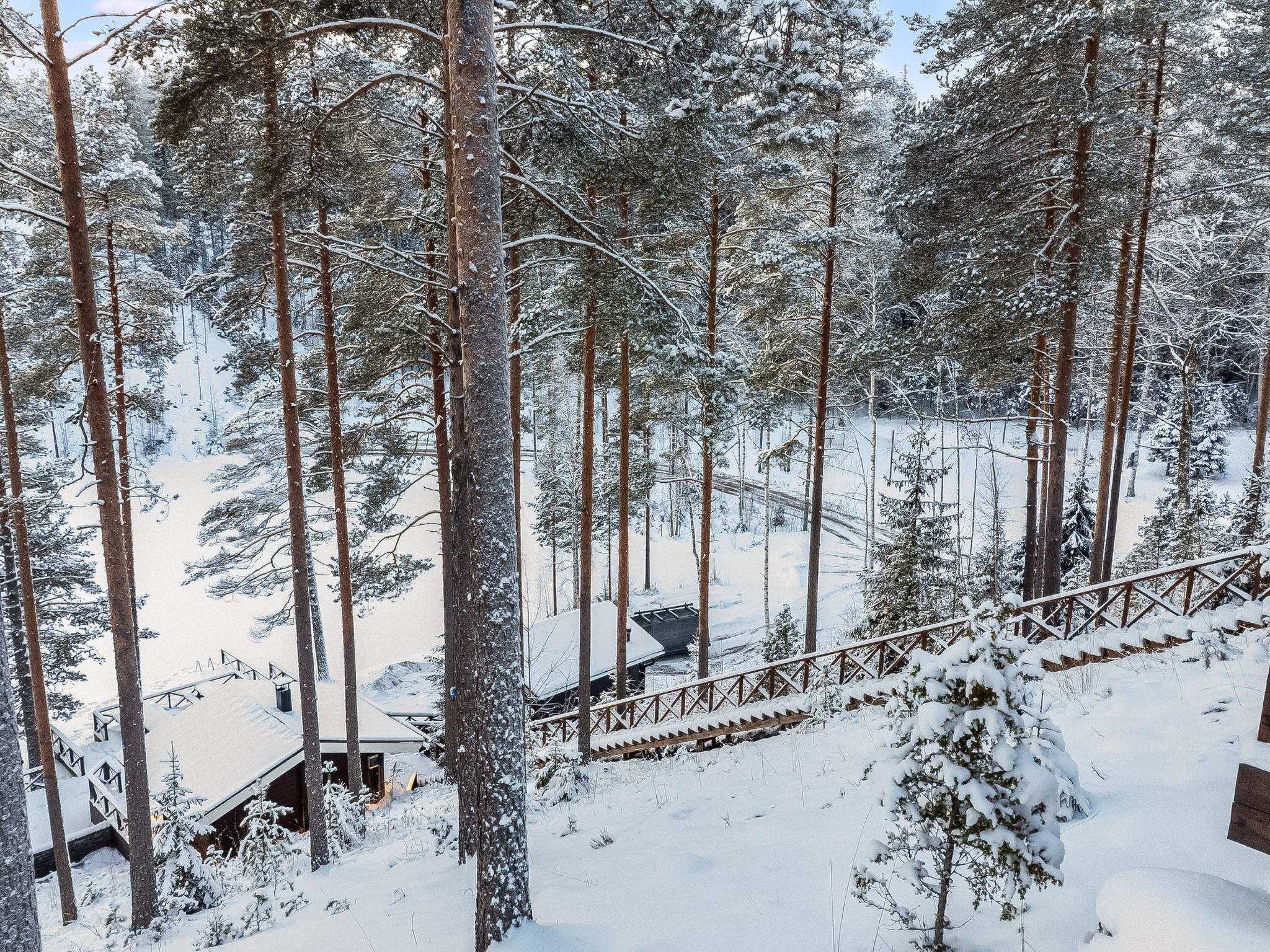 Villa Loisto: Luxe Finse cottage aan het meer met sauna's en barbecuehut - foto 25