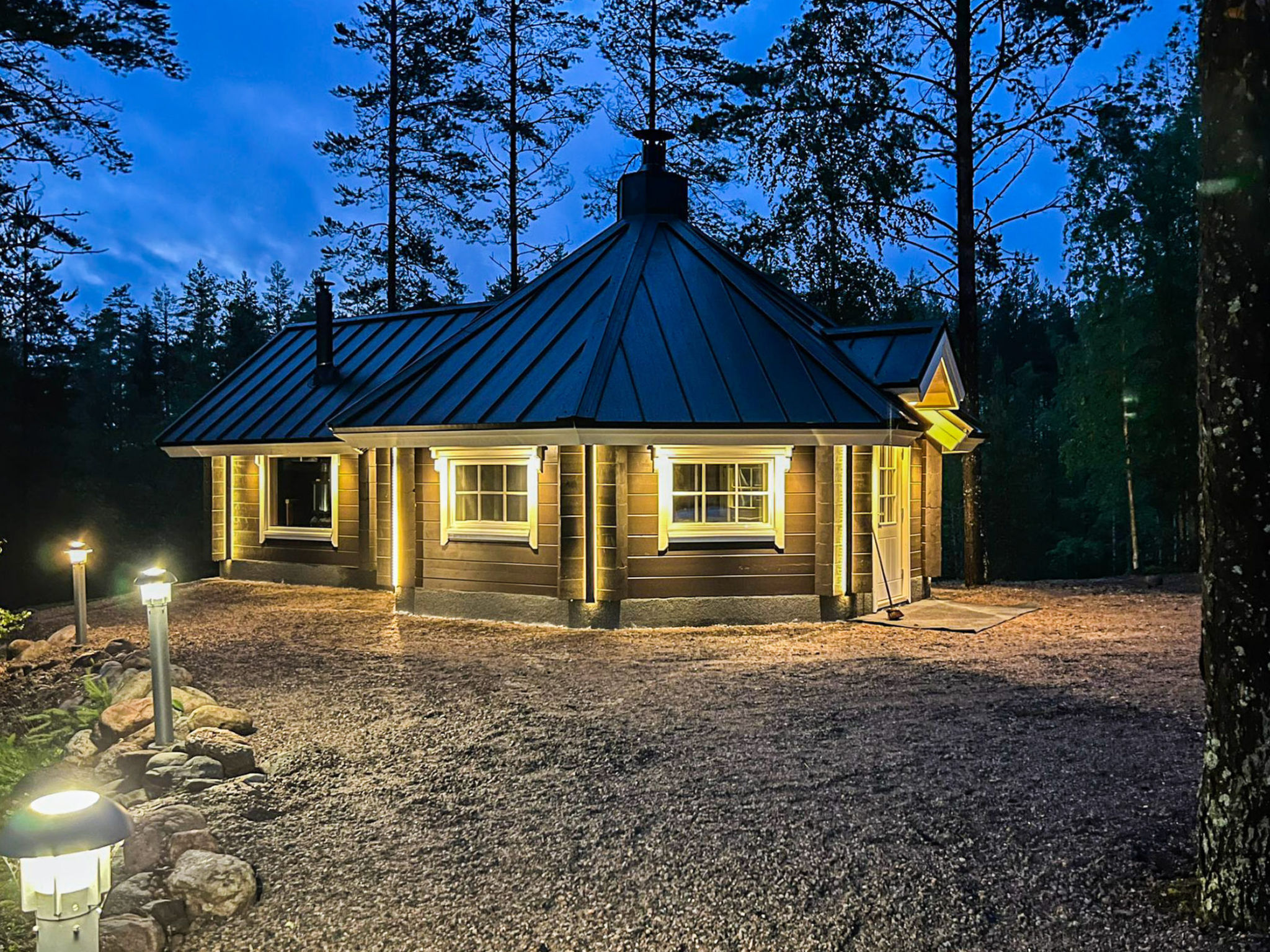 Villa Loisto: Luxe Finse cottage aan het meer met sauna's en barbecuehut - foto 43