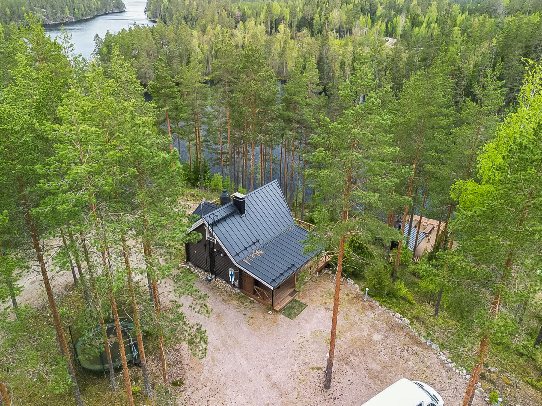 Villa Loisto: Luxe Finse cottage aan het meer met sauna's en barbecuehut - foto 3