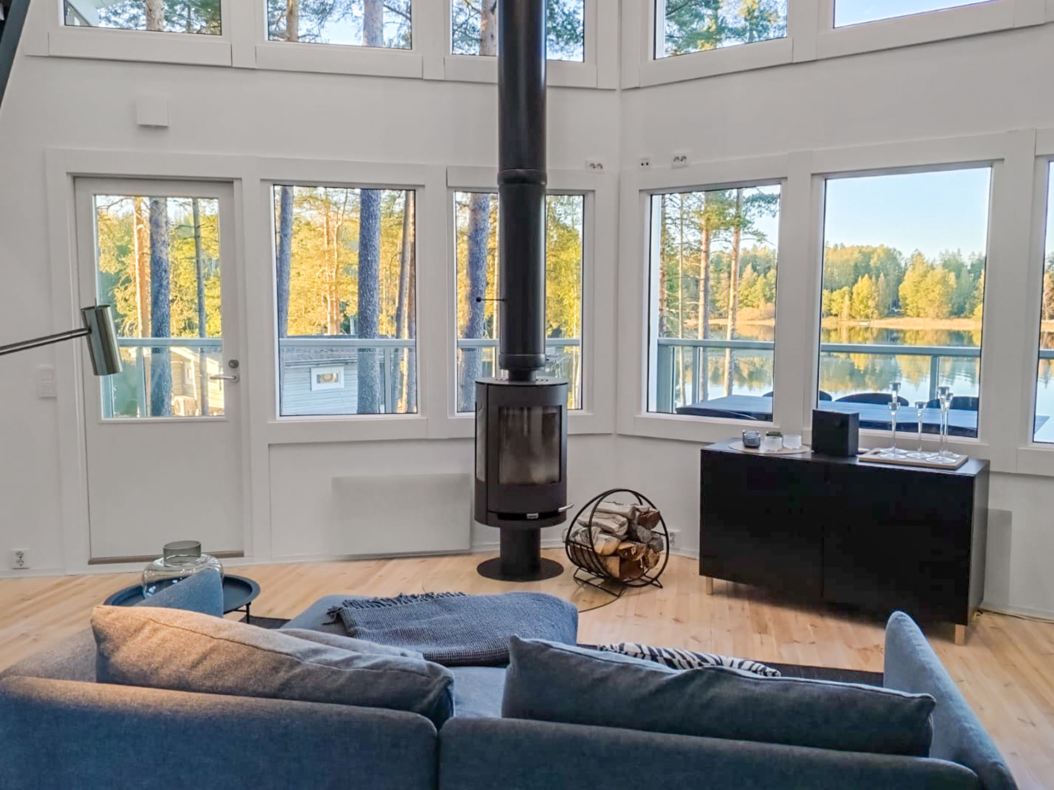 Villa lokinkärki-Dedans