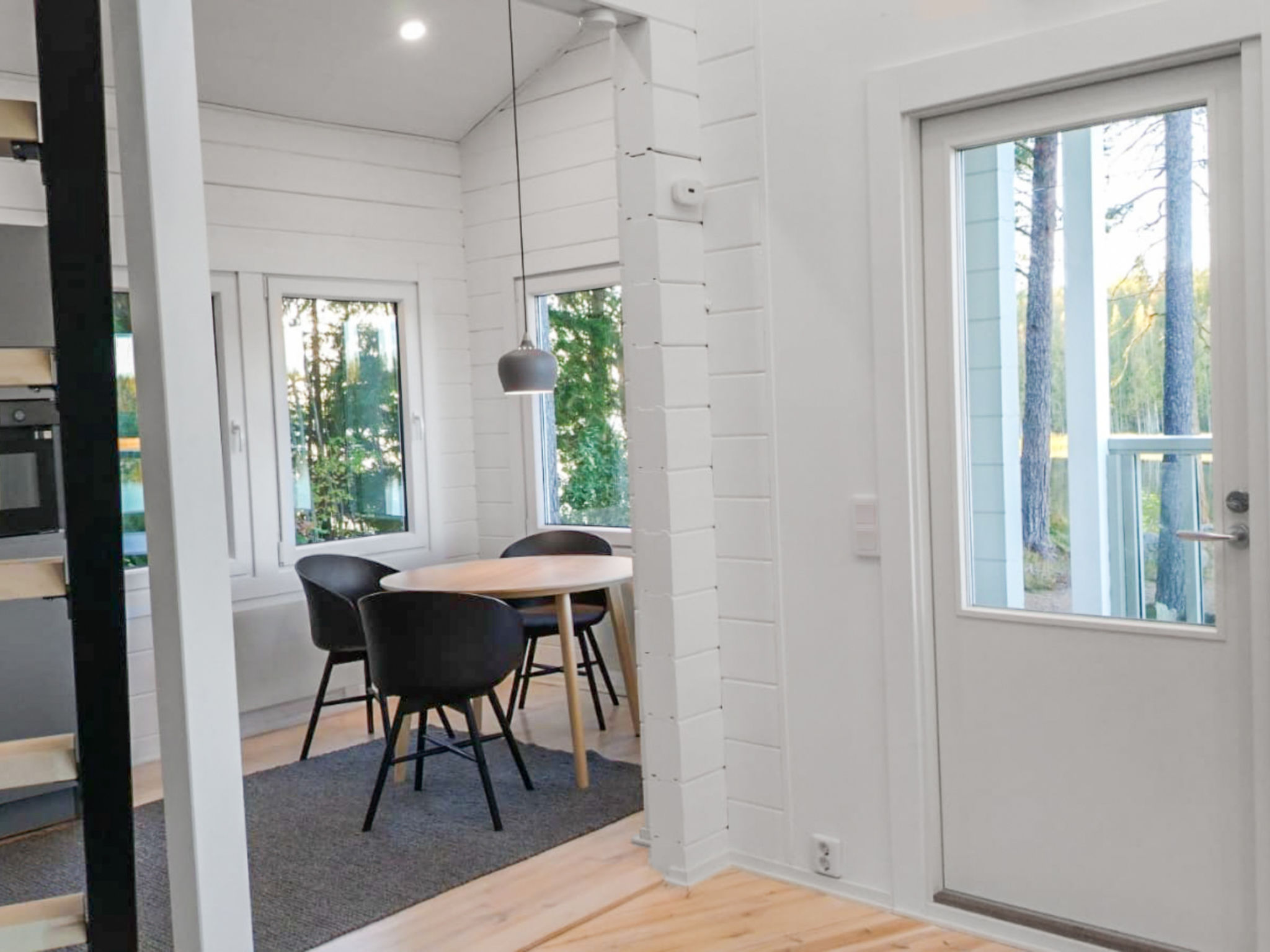 Villa lokinkärki-Dedans