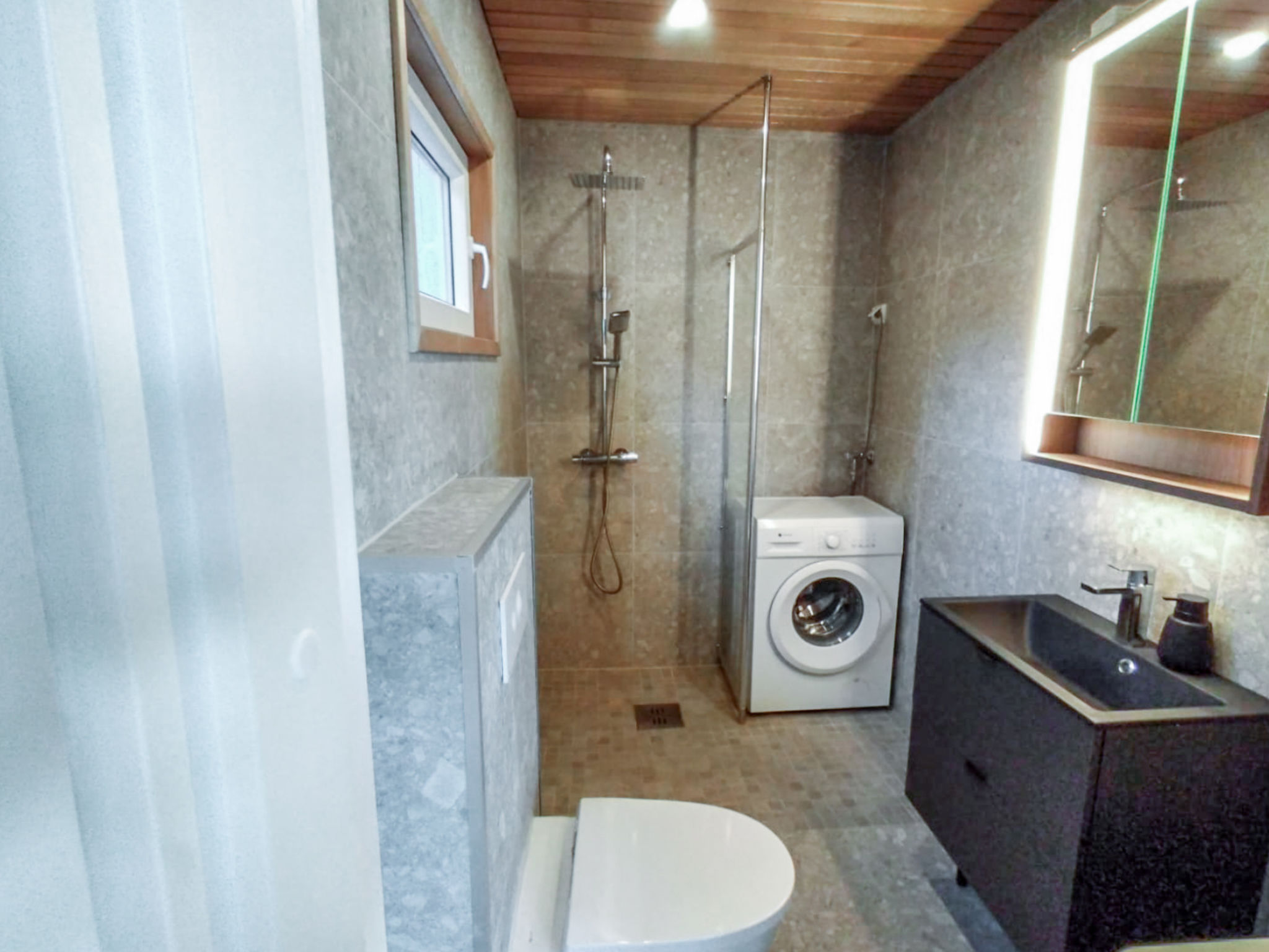 Villa lokinkärki-Dedans