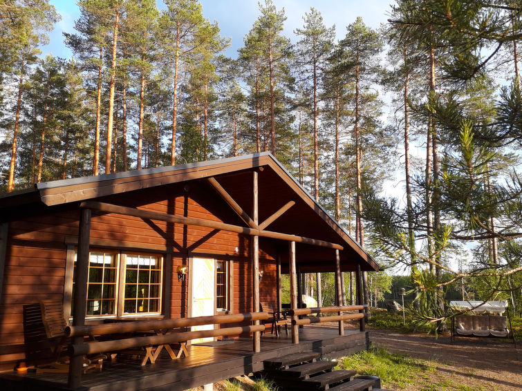 Aan het meer: Sfeervol vakantiehuis Aaretti in Padasjoki in Padasjoki