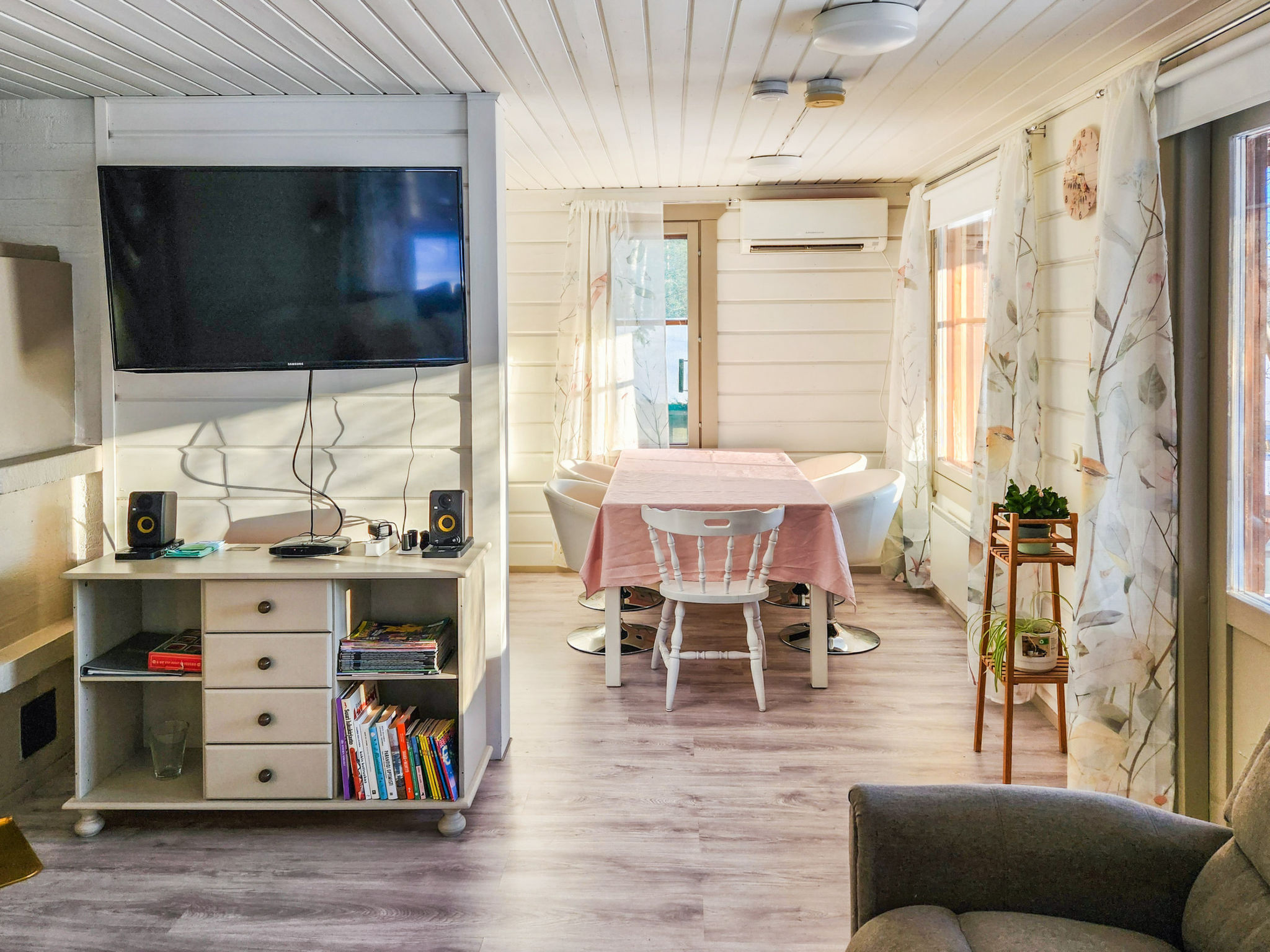 Rustiek blokhutparadijs aan het meer in Ruovesi, Pirkanmaa - foto 9