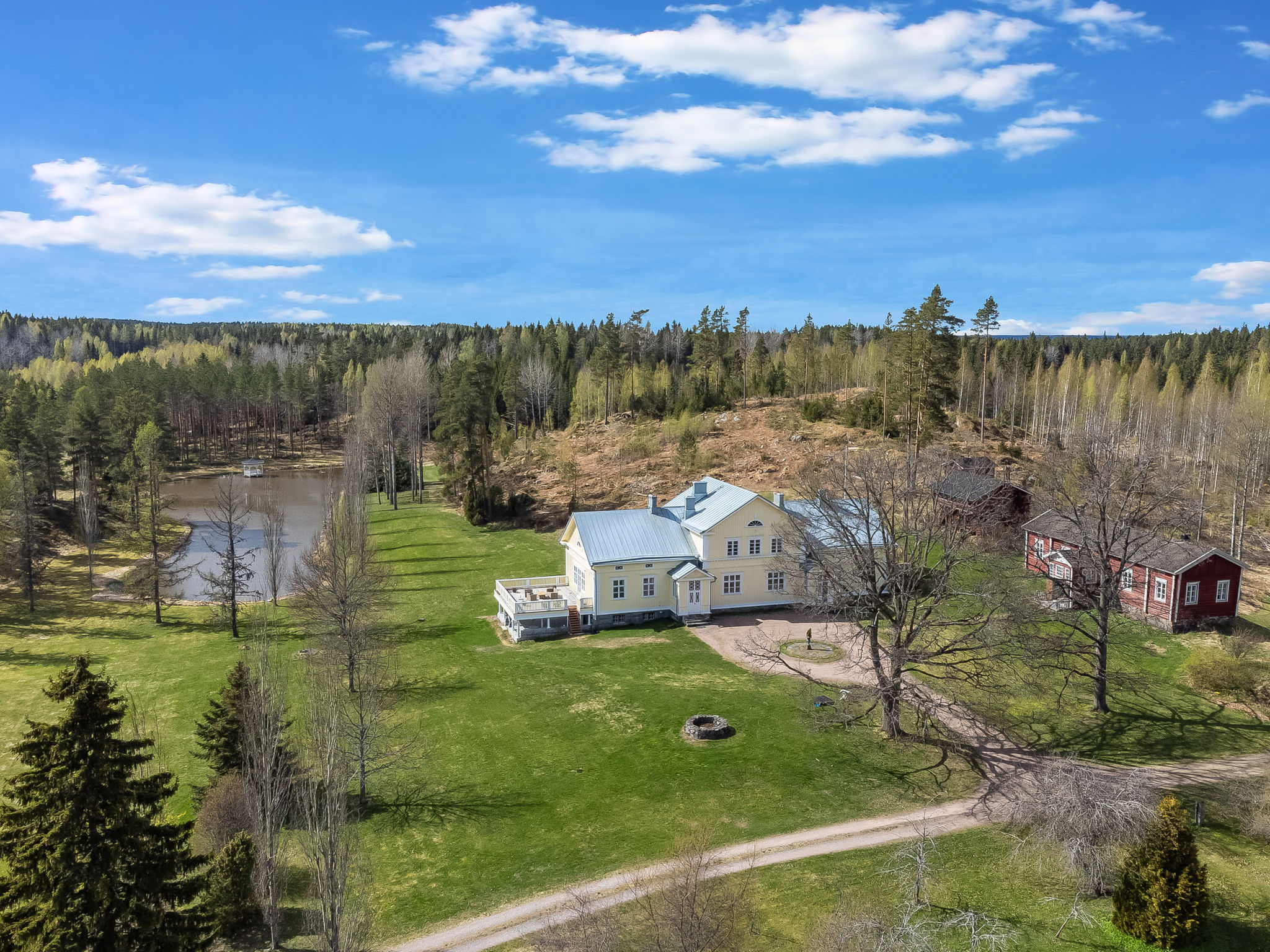 Vanhakylä gård väentupa - Binnen