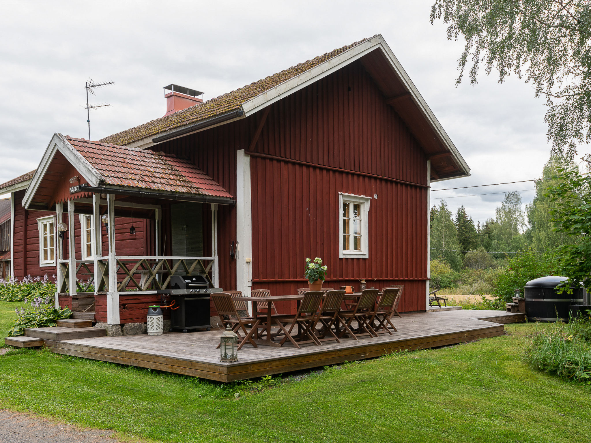 Virtaan väentupa - Dedans