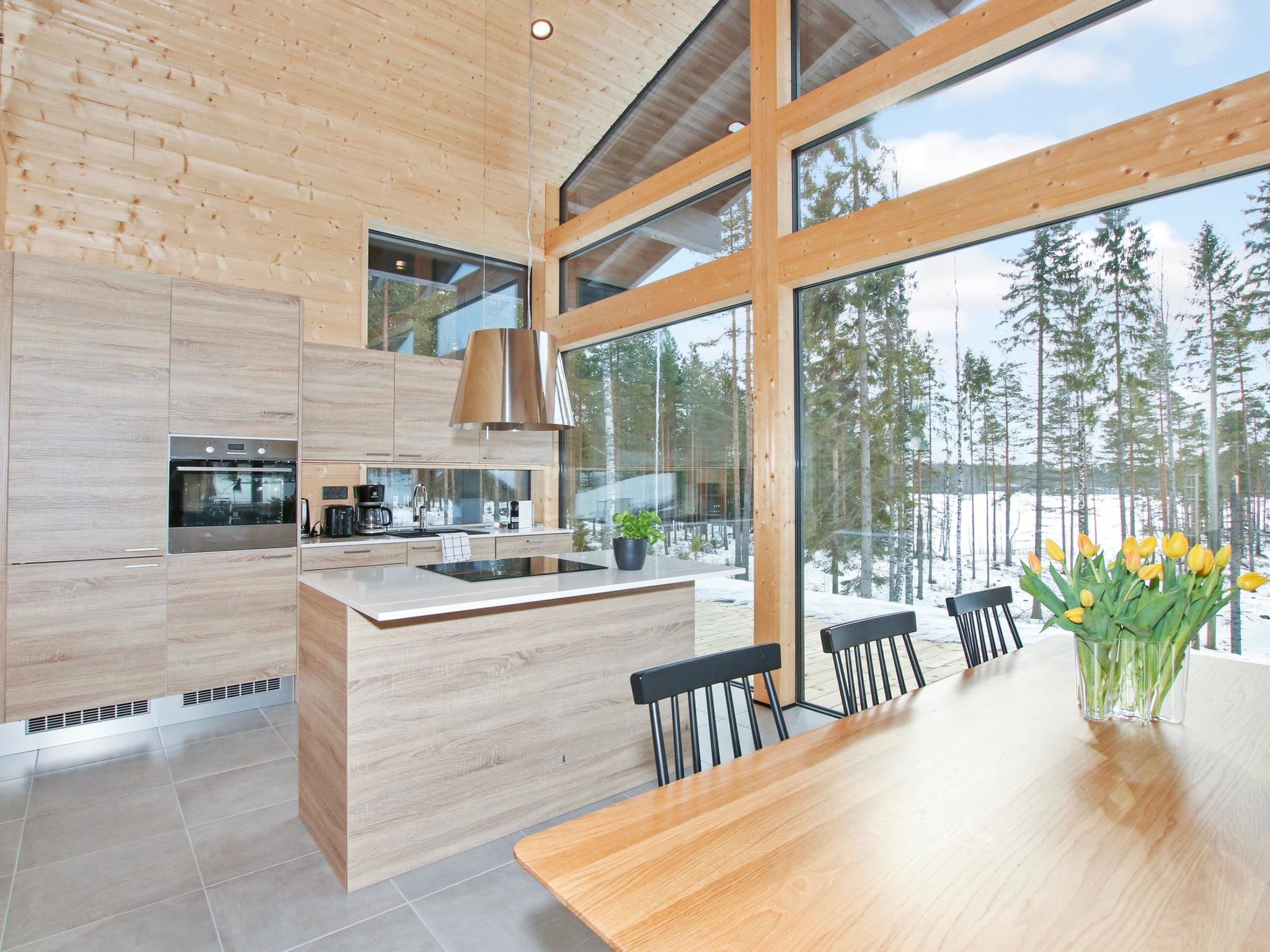 Eerikkilä huvila 132-Binnen