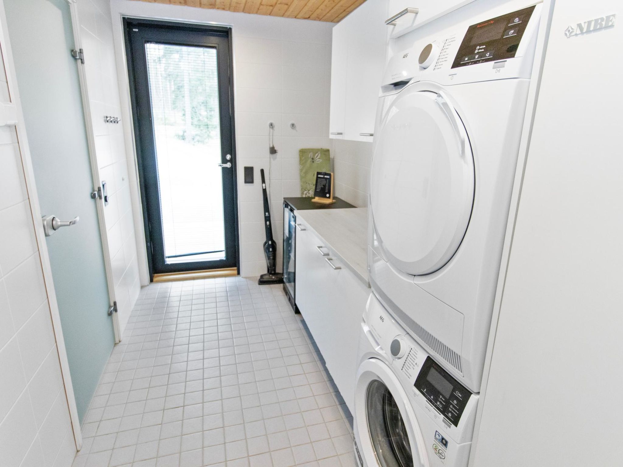 Eerikkilä huvila 132-Binnen